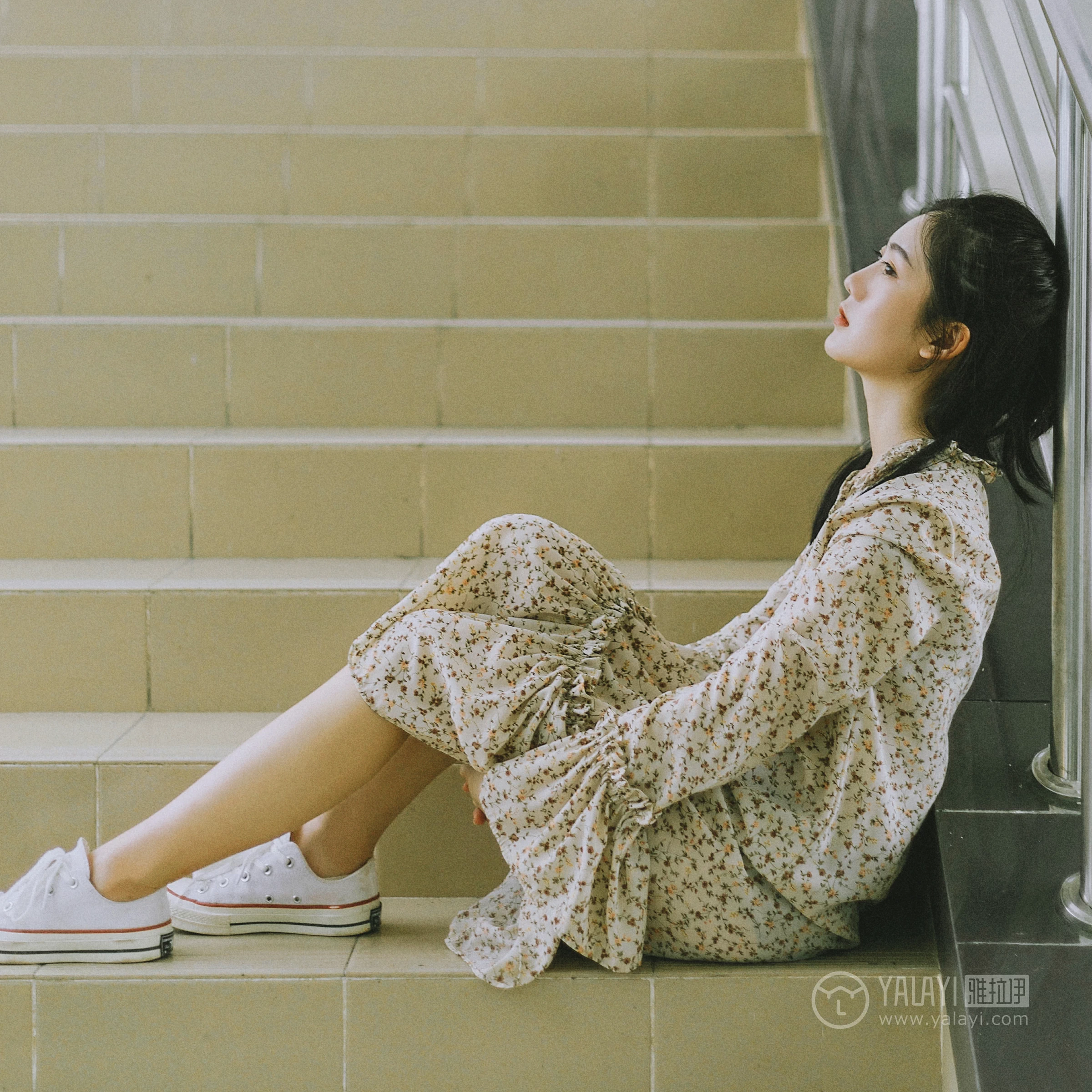 [YALAYI雅拉伊] No.274 芳华 喜儿 蓝色卫衣与白色透视短裙性感私房写真集第5张