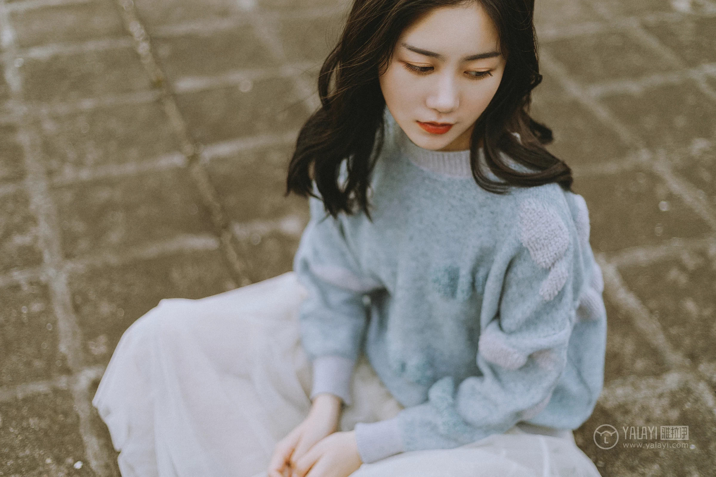 [YALAYI雅拉伊] No.274 芳华 喜儿 蓝色卫衣与白色透视短裙性感私房写真集第13张