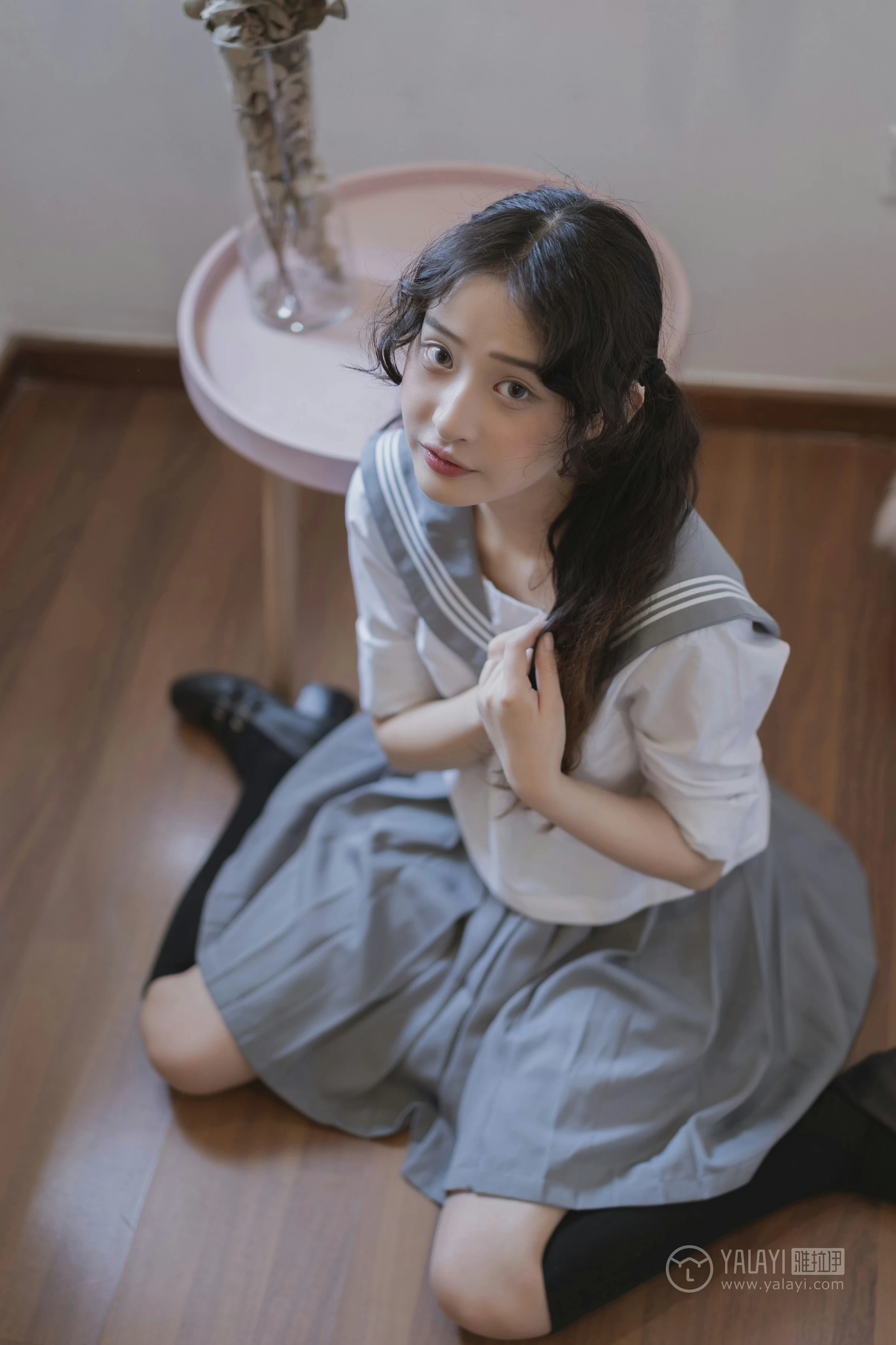 [YALAYI雅拉伊]No.349 清纯学生妹 西子 高中女生制服与短裙性感私房写真集第12张