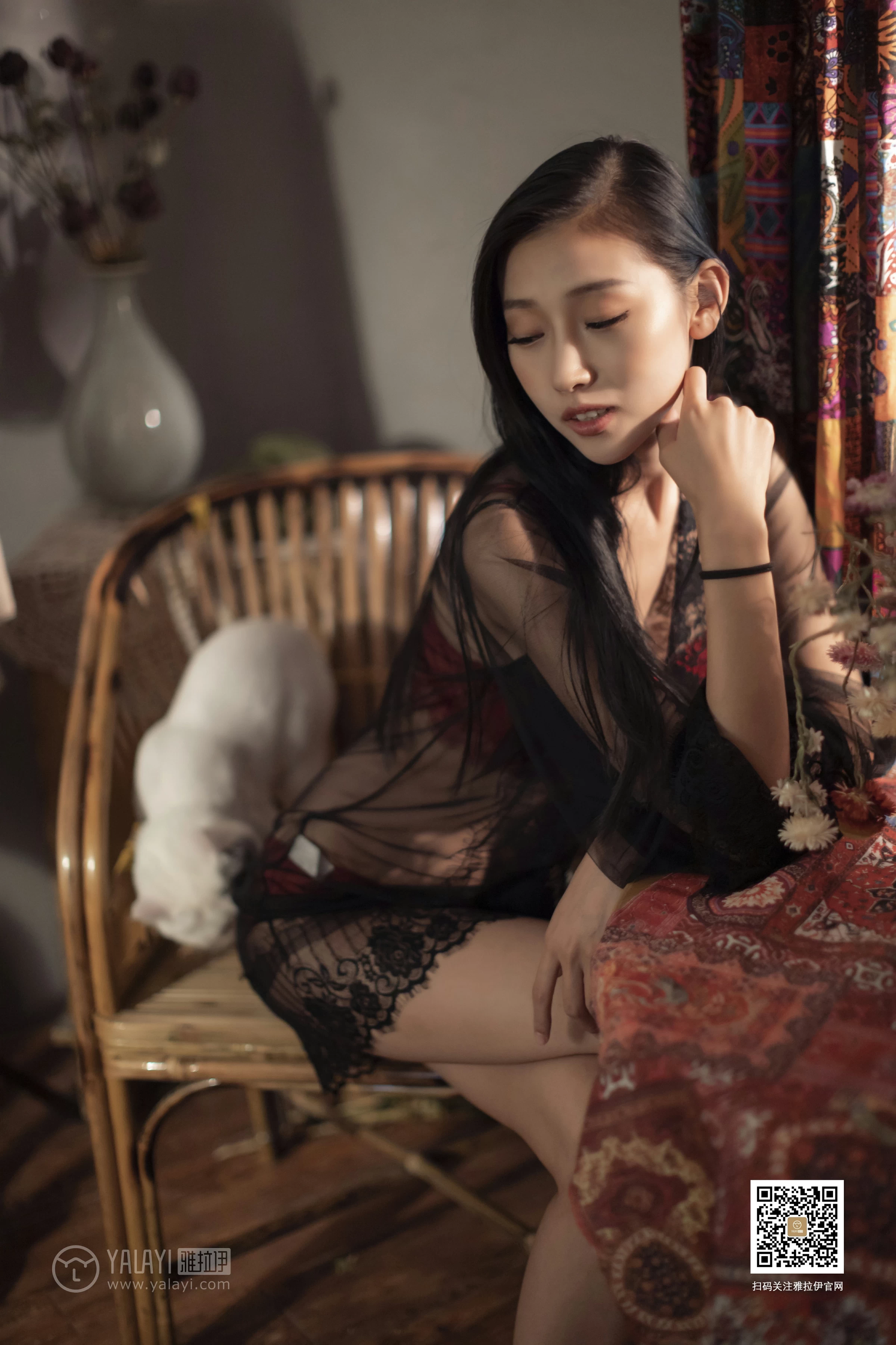 [YALAYI雅拉伊]No.368 梦醒时分 图雅 黑色透视情趣睡衣加红色蕾丝内衣性感私房写真集第10张