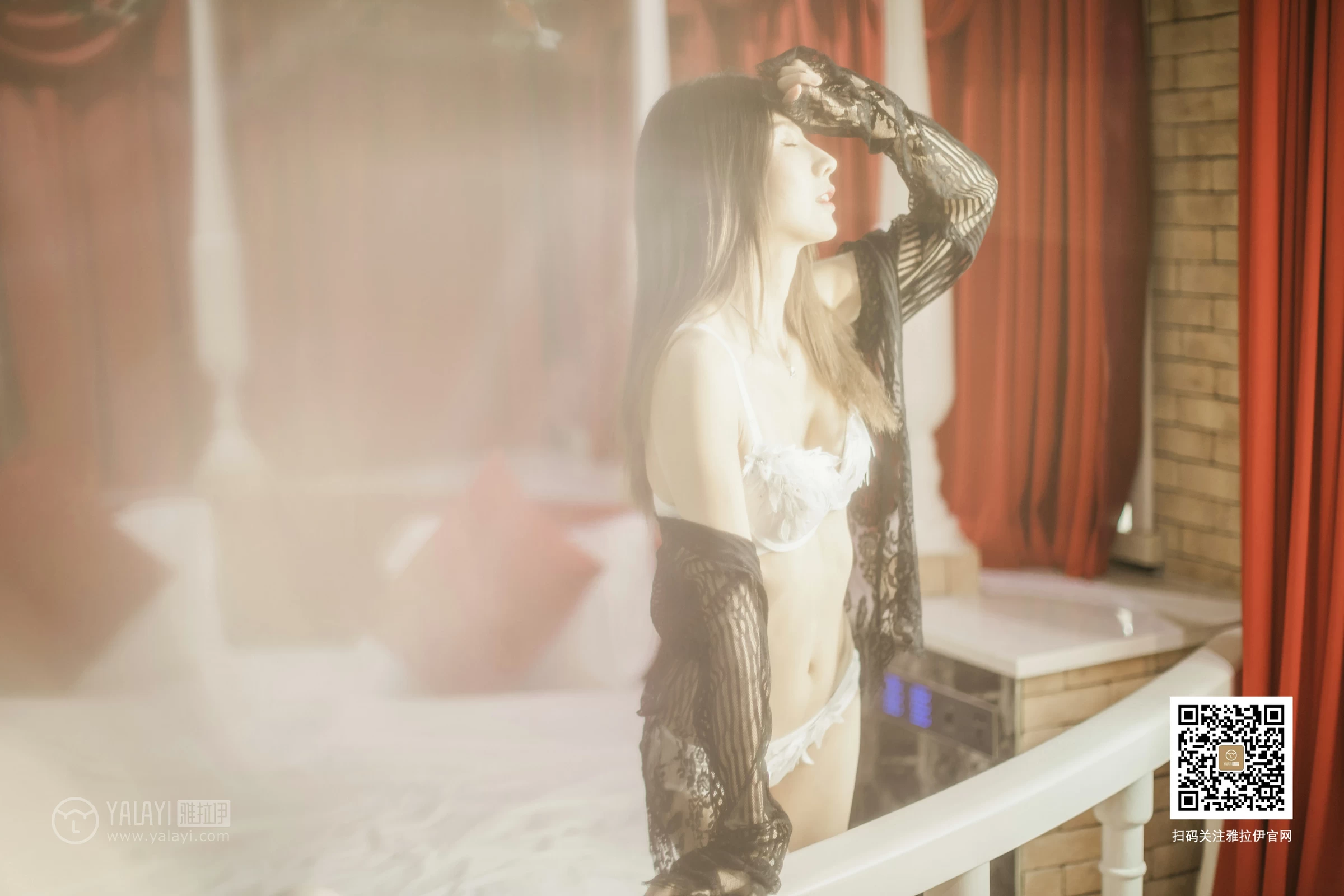 [YALAYI雅拉伊]No.366 红尘有你 美宣 黑色透视蕾丝衬衫加白色情趣内衣性感私房写真集第9张