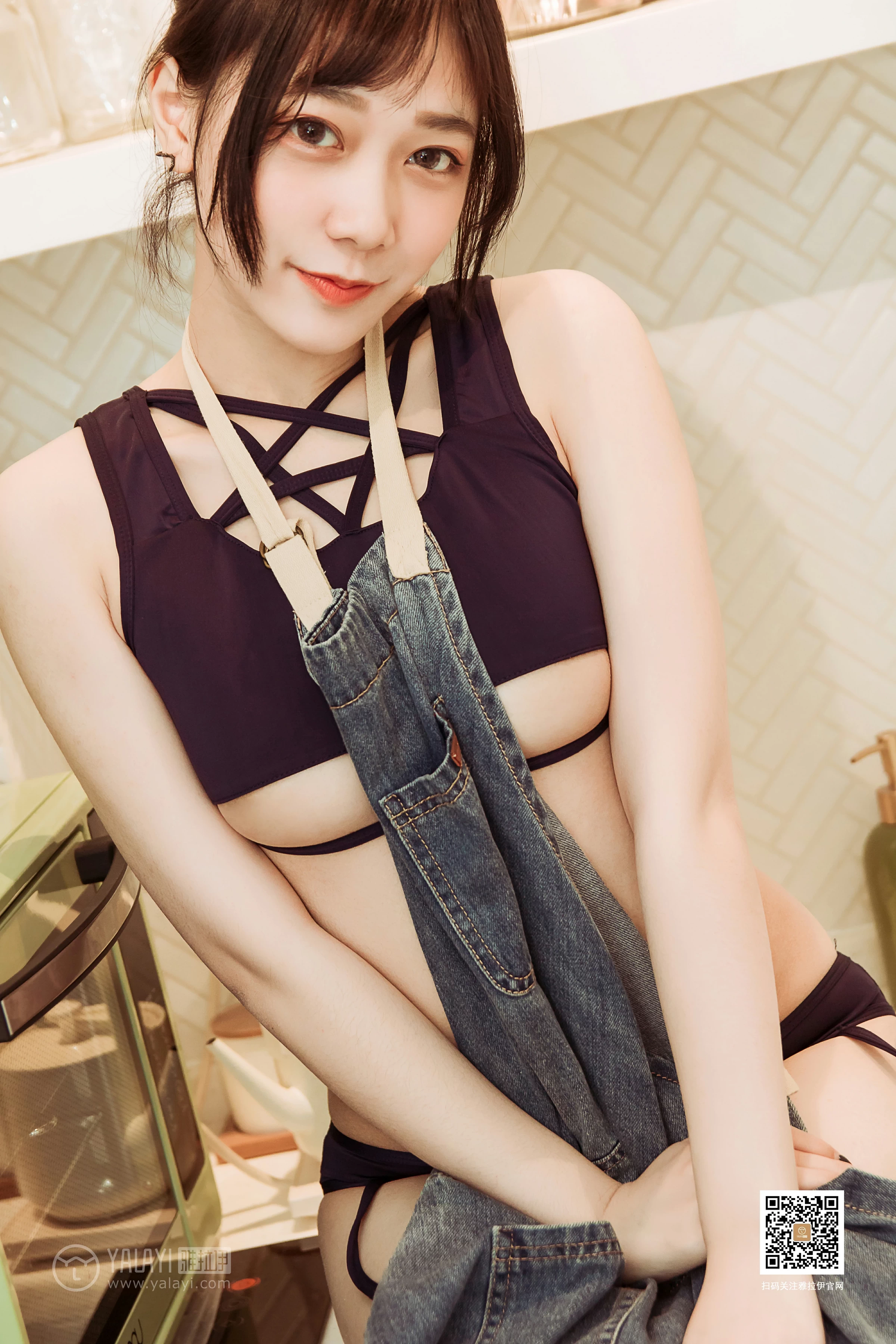 [YALAYI雅拉伊]No.367 独宠娇妻 夜夜 黑色性感内衣居家私房写真集第12张