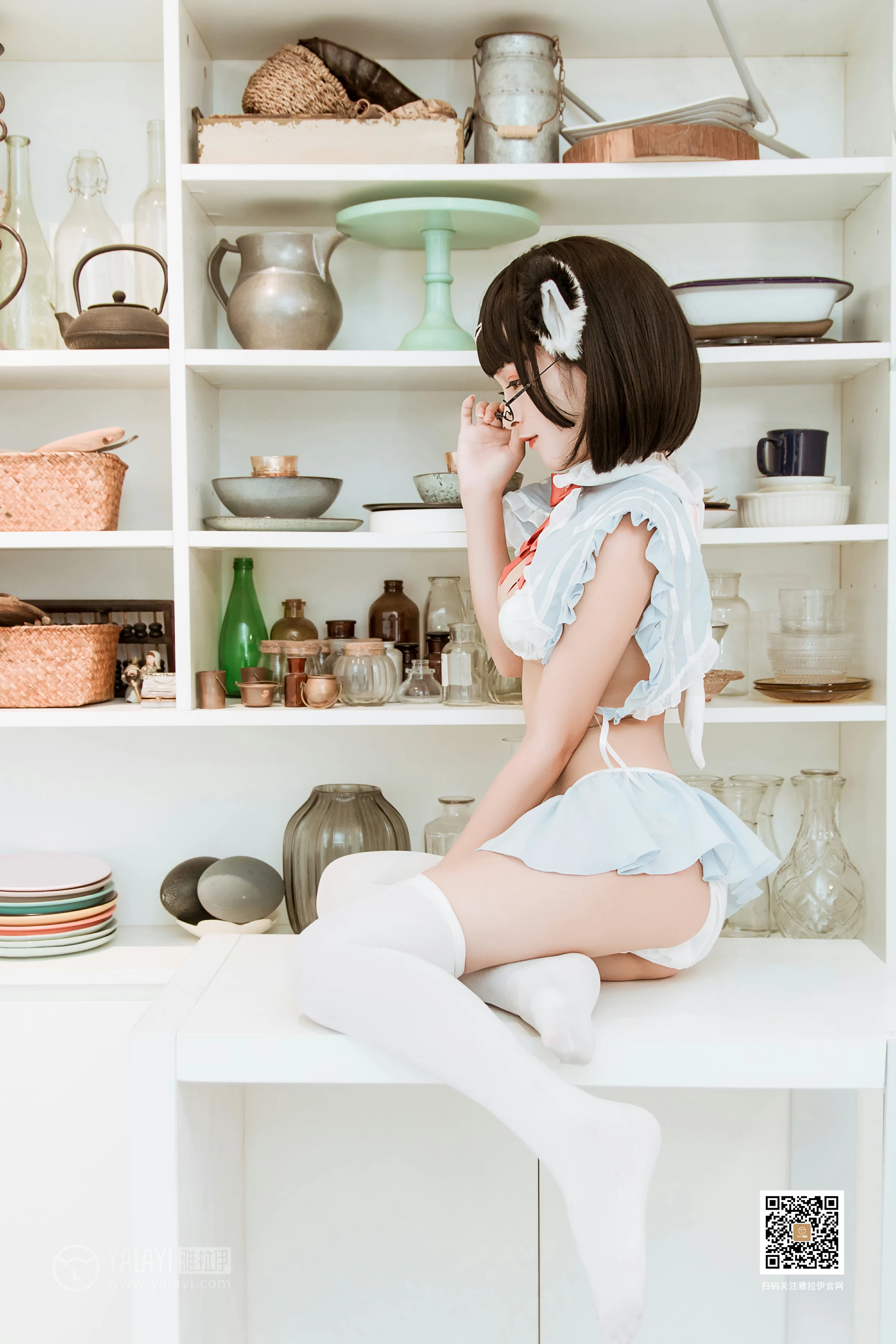 [YALAYI雅拉伊]No.384 爱丽丝 艾丽 情趣制服内衣加白色丝袜美腿性感私房写真集第7张