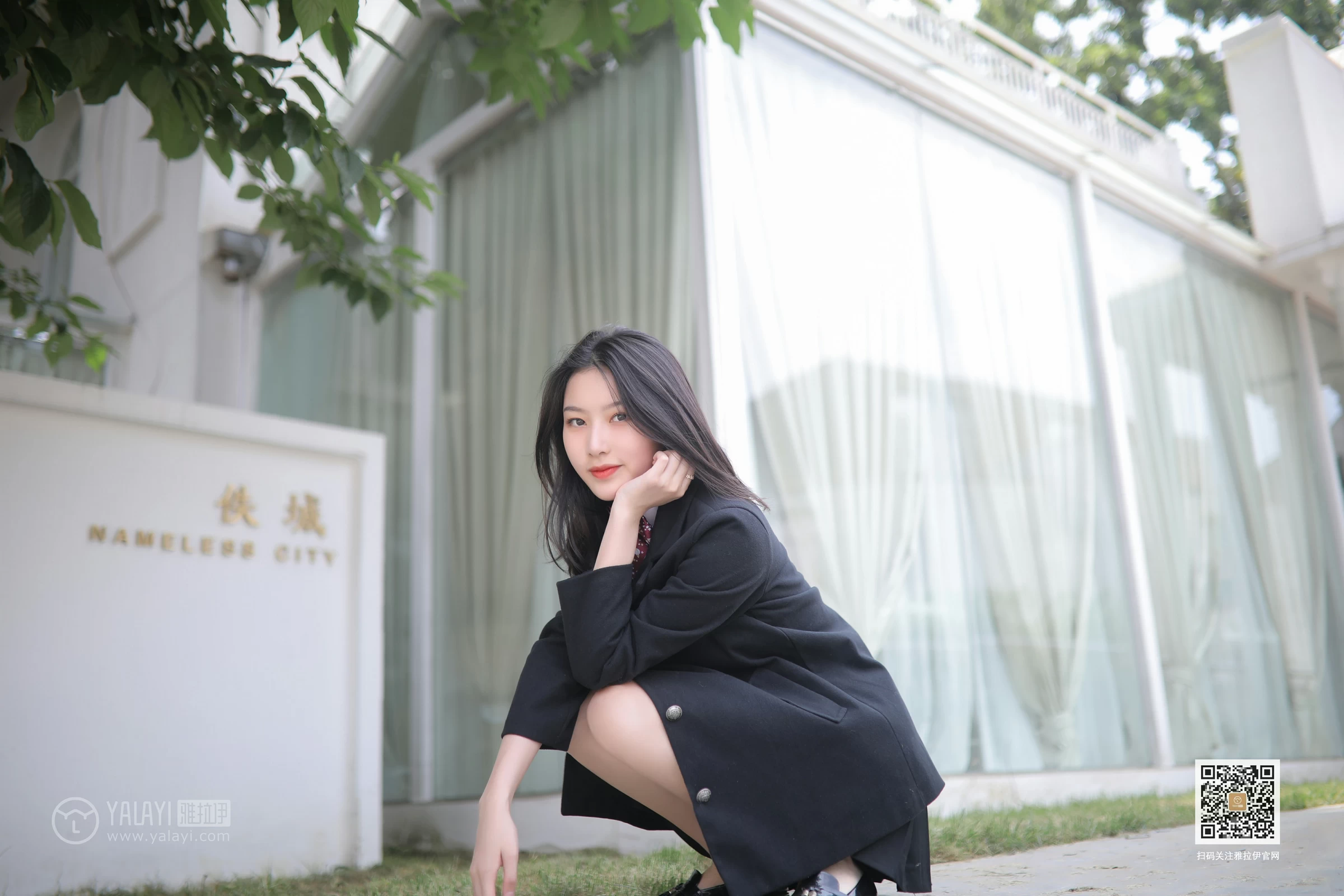 [YALAYI雅拉伊]No.387 毕业季 白璐 黑色高中女生制服与短裙加肉色丝袜美腿性感私房写真集第9张