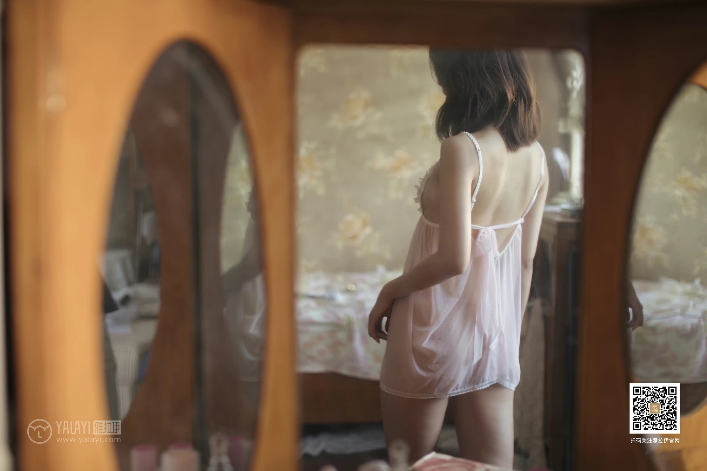 [YALAYI雅拉伊]No.388 闺房记乐 佳佳 粉色透视吊带睡衣裙性感私房写真集第7张