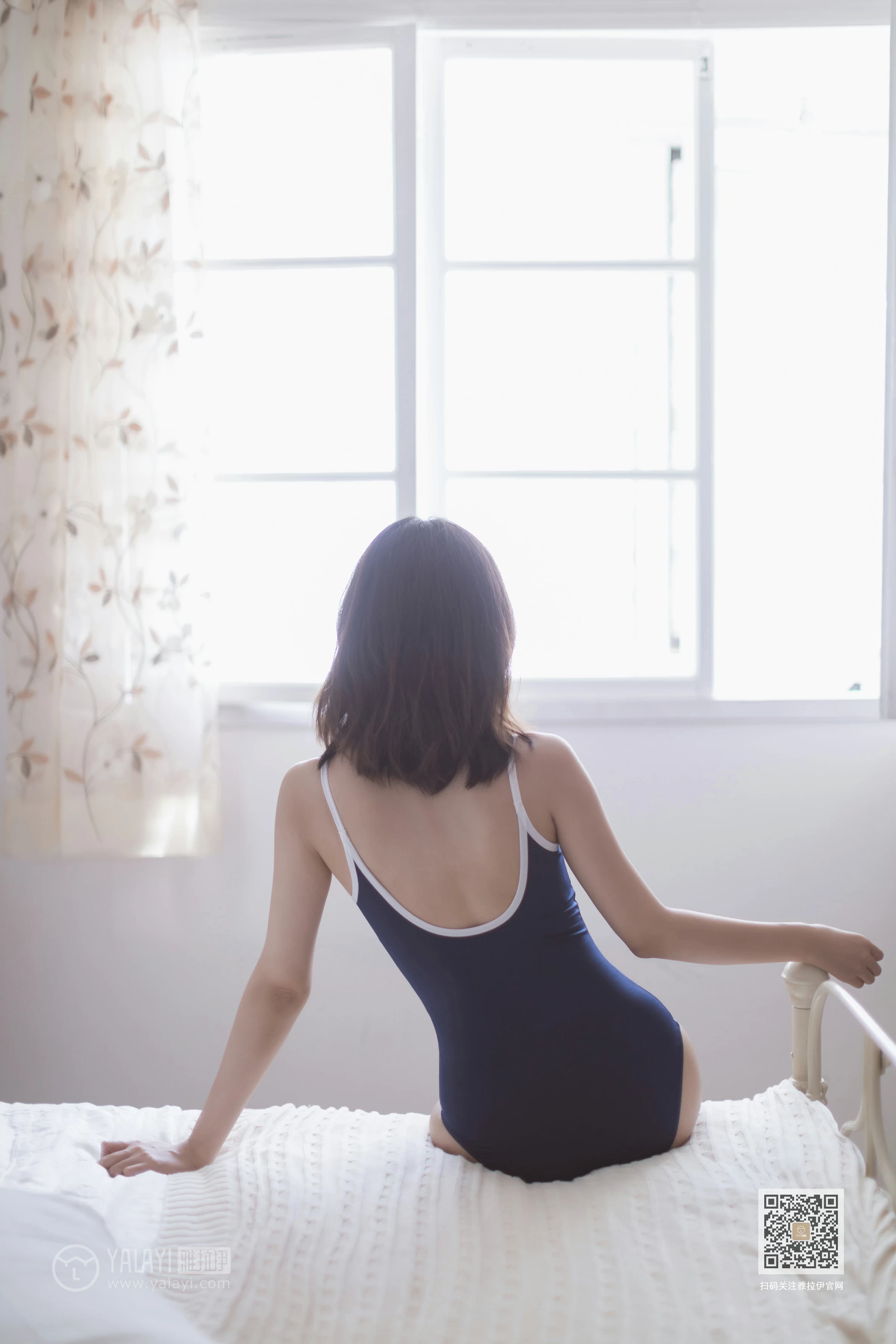 [YALAYI雅拉伊]Vol.410 很酷的水 佳佳 蓝色连体运动内衣性感私房写真集第3张