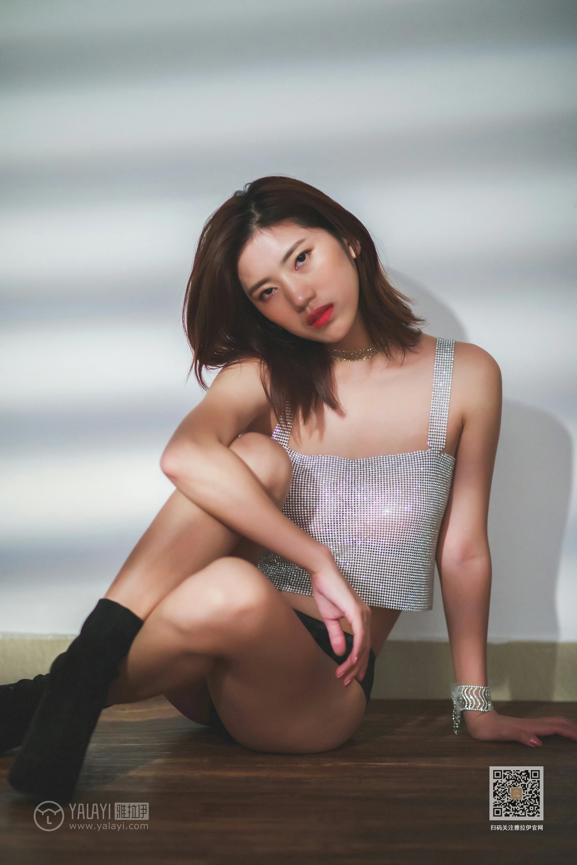 [YALAYI雅拉伊]Vol.420 金缕衣 小小 银色镂空内衣性感私房写真集第14张
