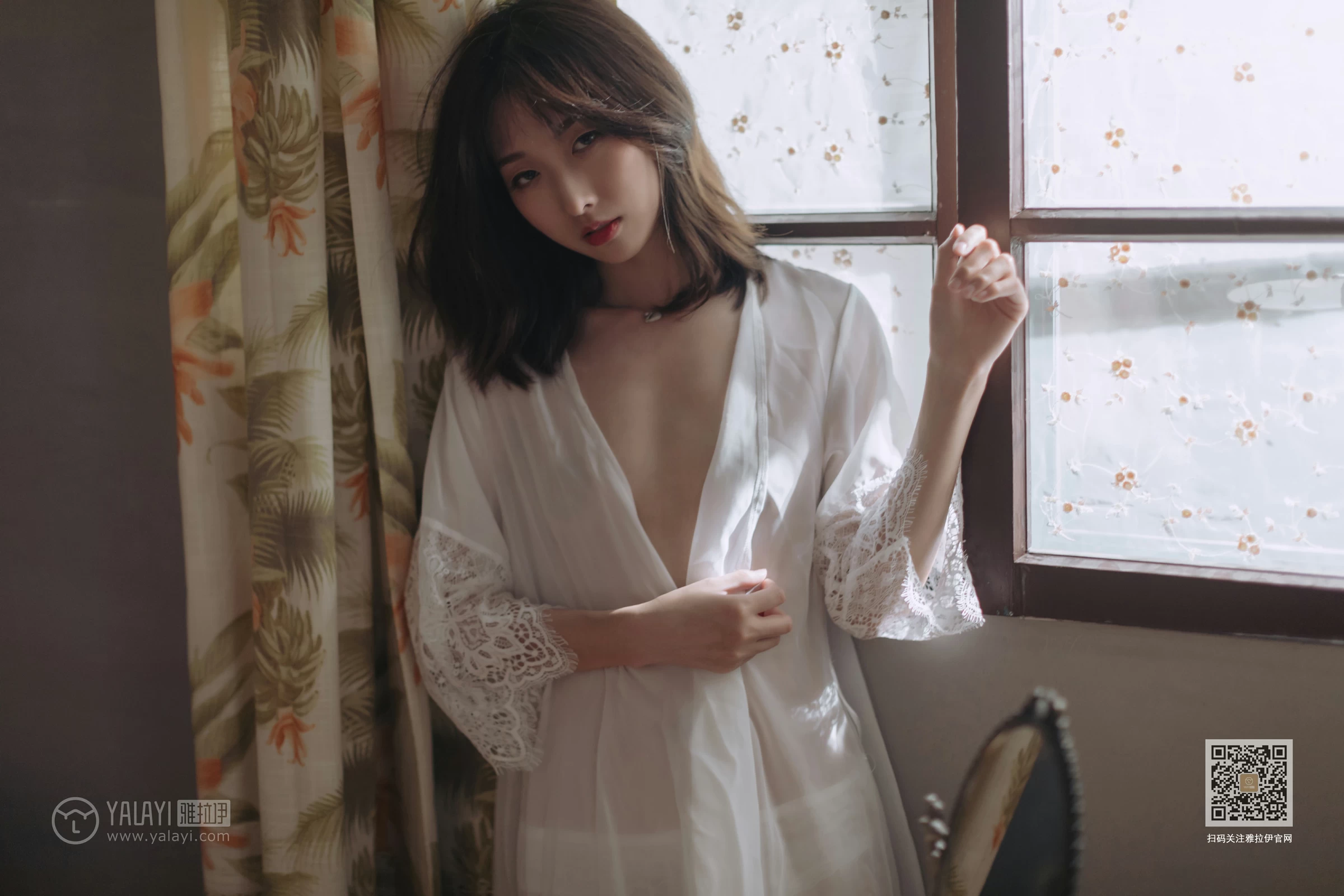 [YALAYI雅拉伊]Vol.427 寂寞心房 佳佳 白色透视蕾丝睡衣加情趣乳贴性感私房写真集第3张