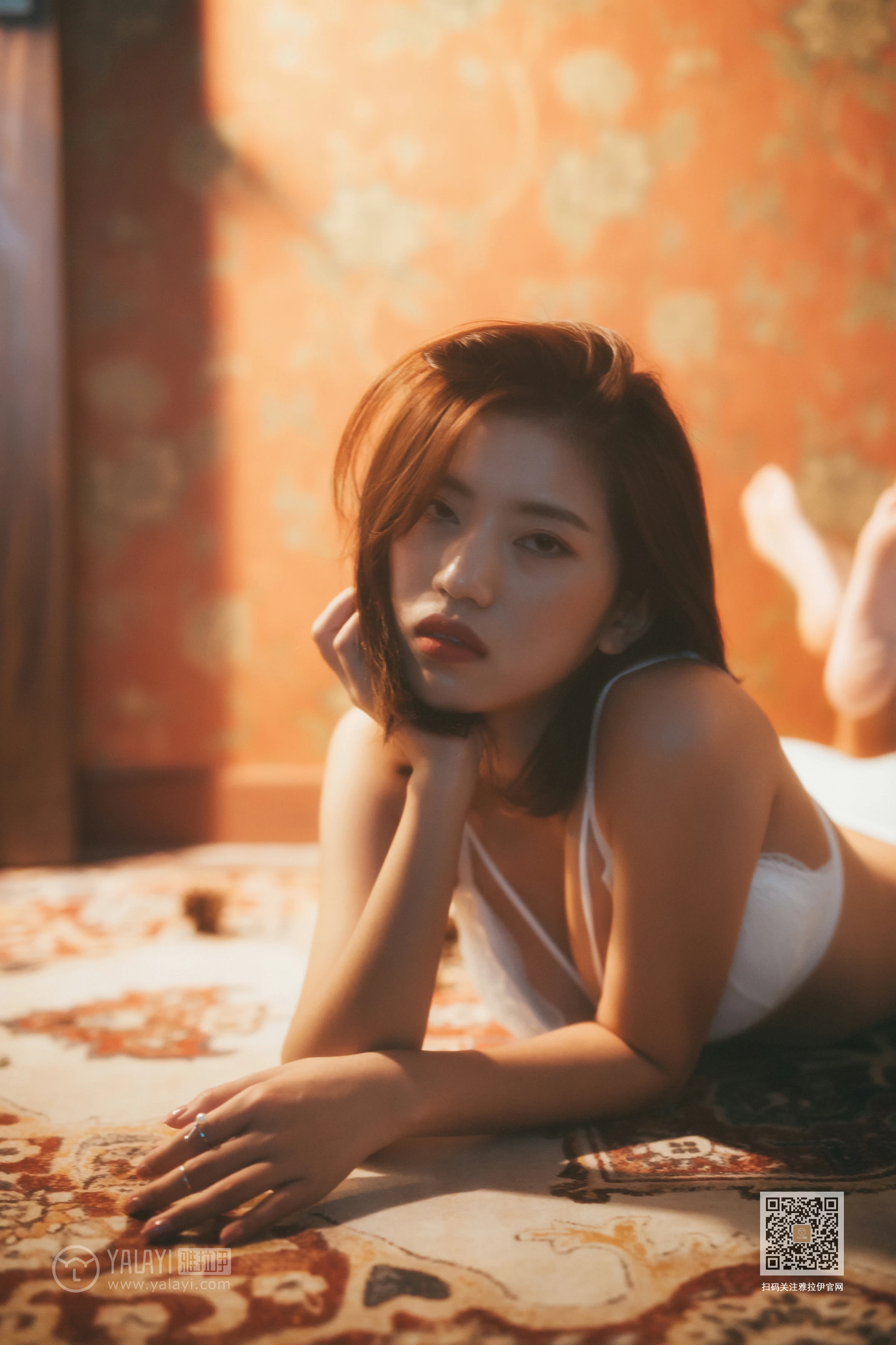 [YALAYI雅拉伊]Vol.442 空房间 小小 白色透视衬衫加白色蕾丝内衣性感私房写真集第14张