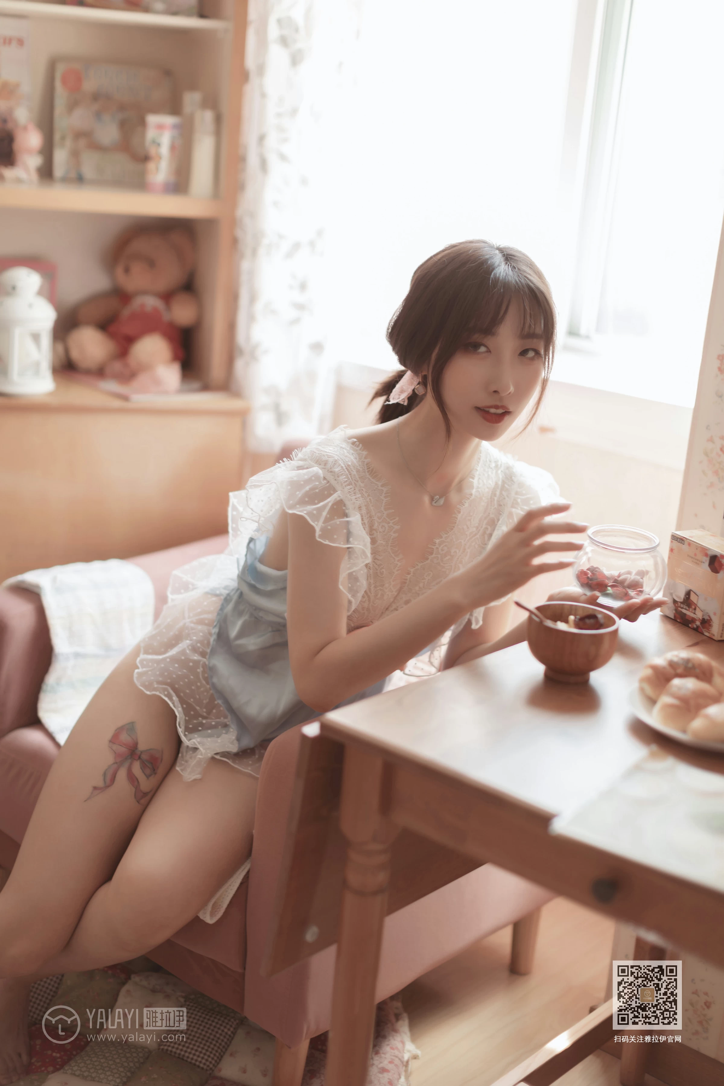 [YALAYI雅拉伊]Vol.443 佳人有约 佳佳 透视情趣内衣性感私房写真集第3张