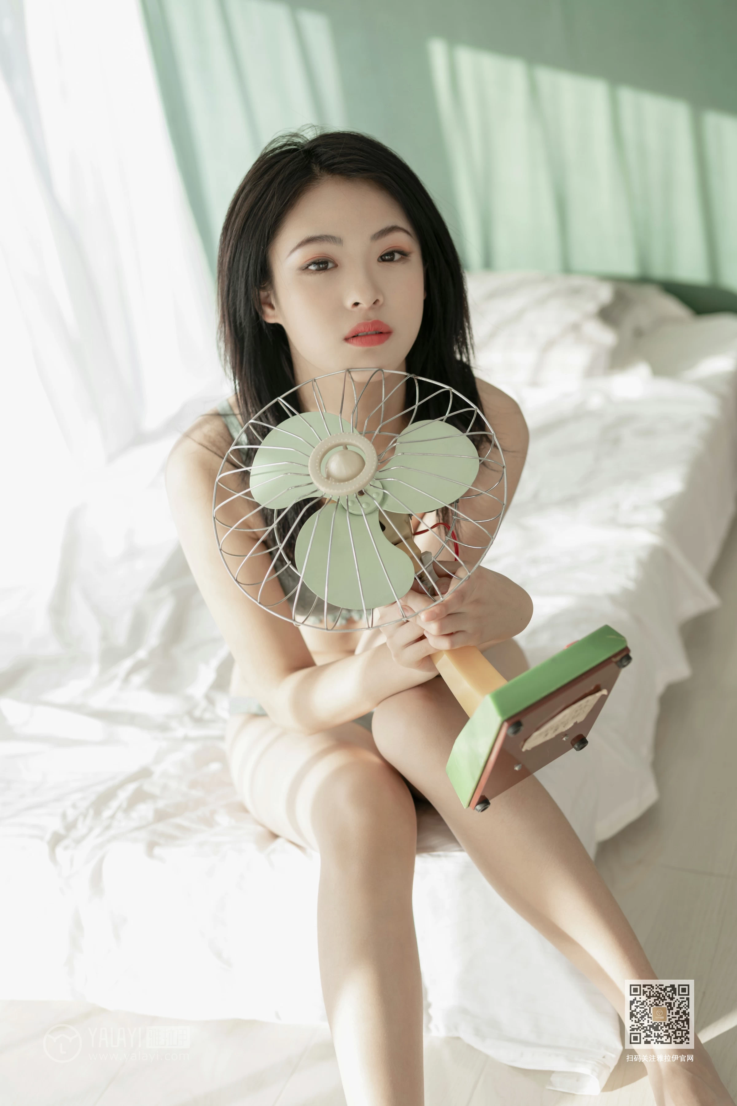 [YALAYI雅拉伊]Vol.487 翡翠女神 含嫣 淡蓝色蕾丝内衣性感私房写真集第14张