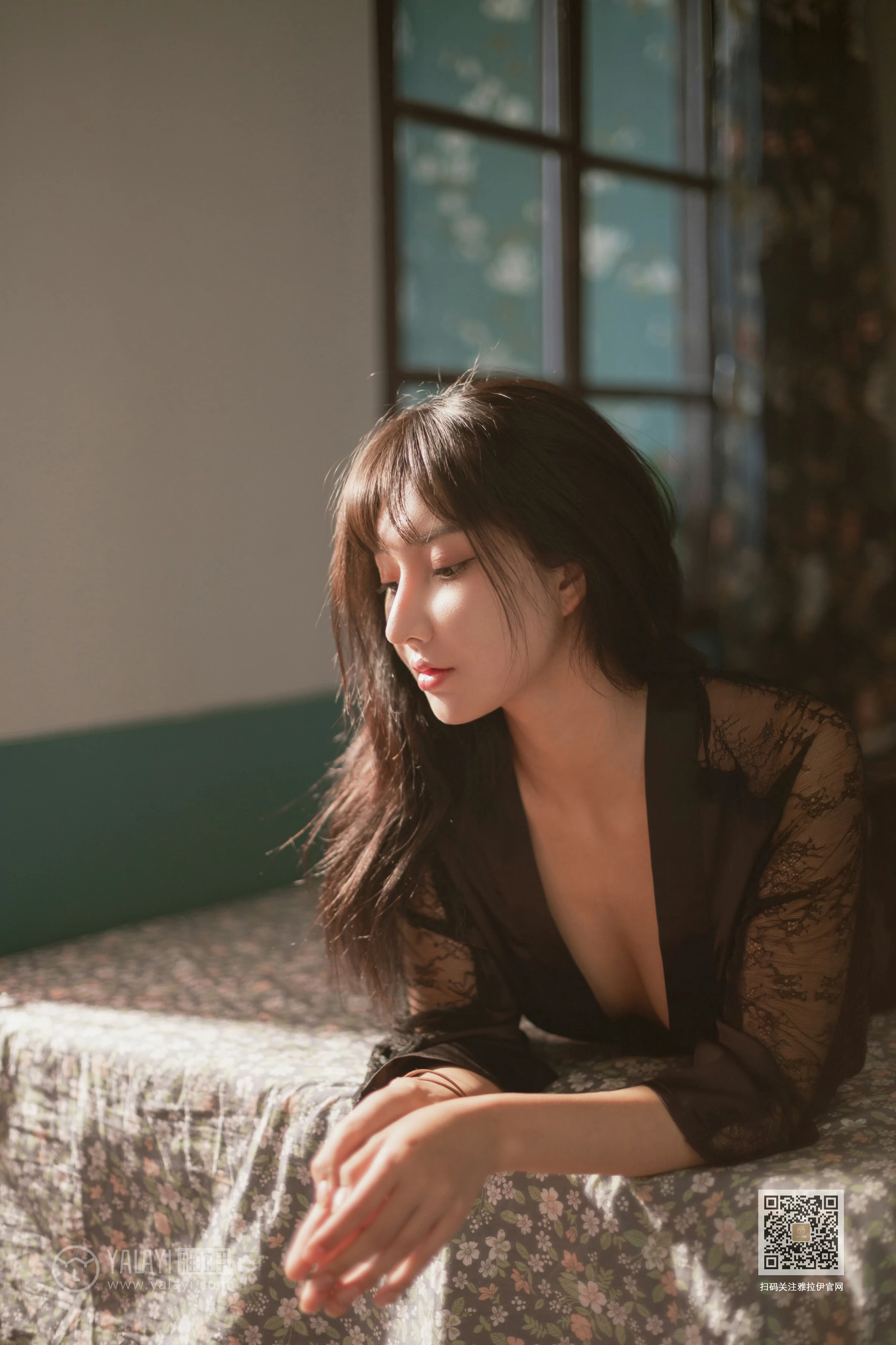 [YALAYI雅拉伊]Vol.494 帘卷美人绰态 韩熙 黑色透视睡衣性感私房写真集第5张