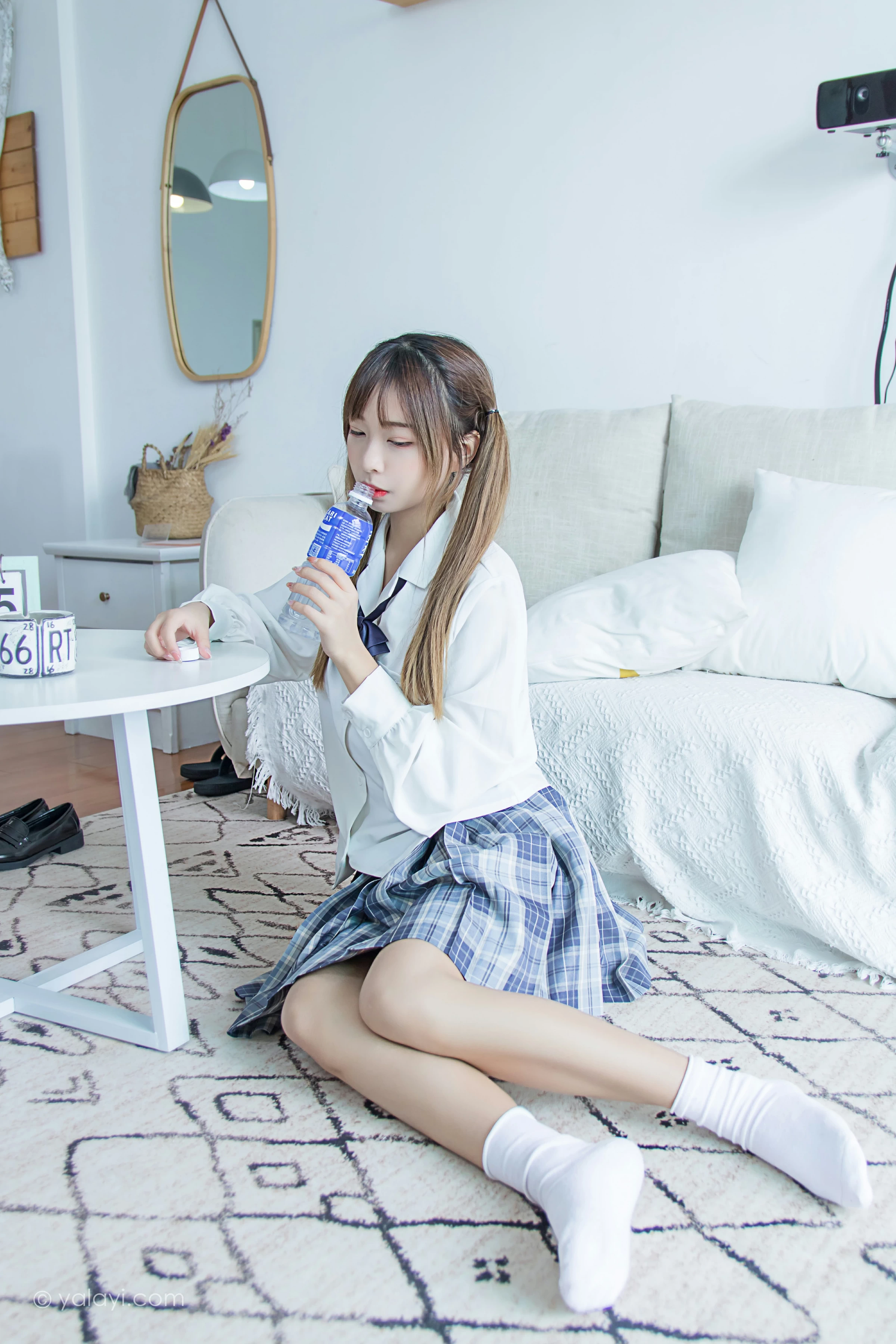 [YALAYI雅拉伊]NO.667 《有我超甜》 阿禾 白色JK制服加格子短裙私房写真集第8张
