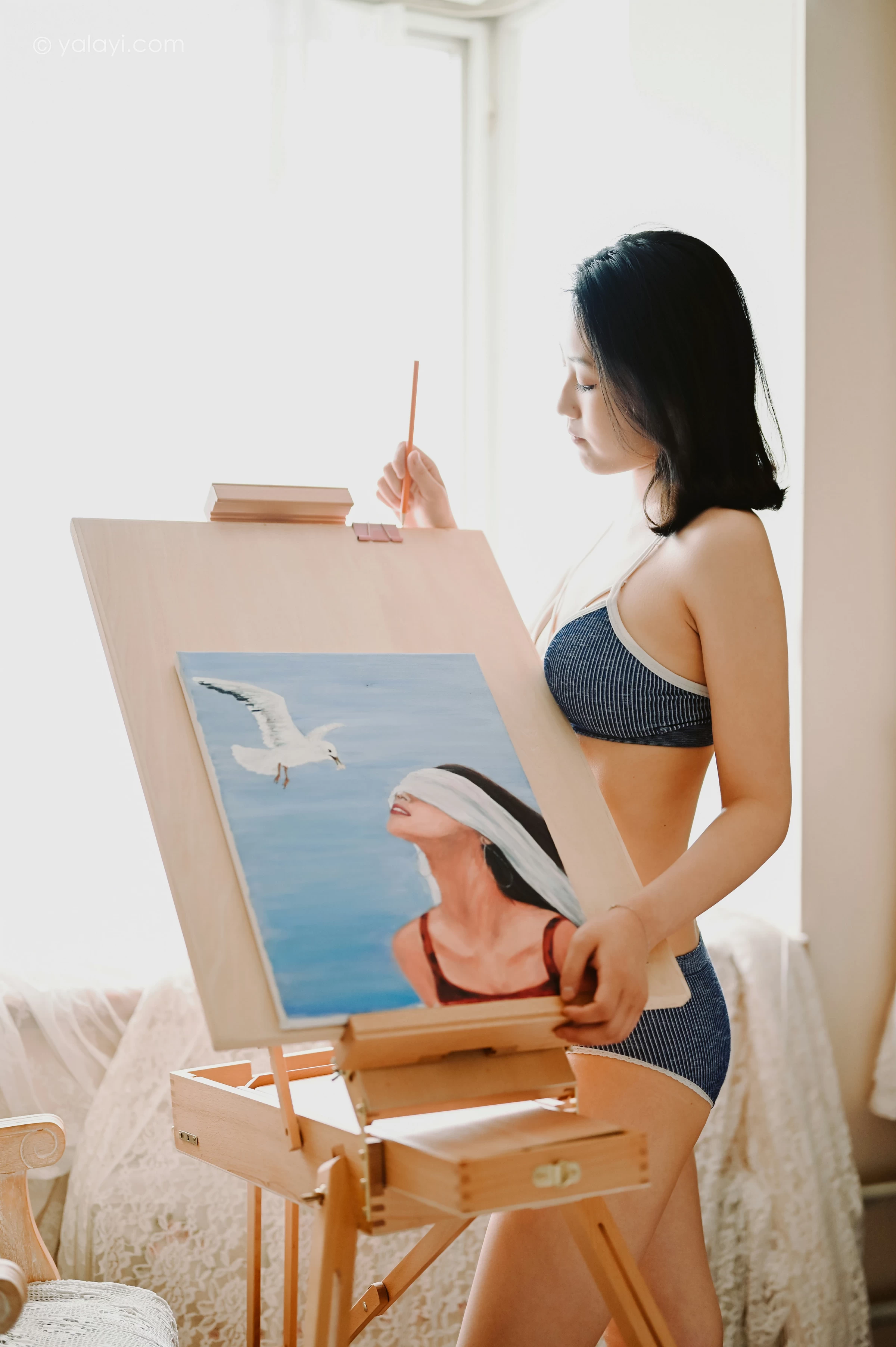 [YALAYI雅拉伊]NO.668 《作画的女孩》 沈伊 灰色内衣性感私房写真集第14张