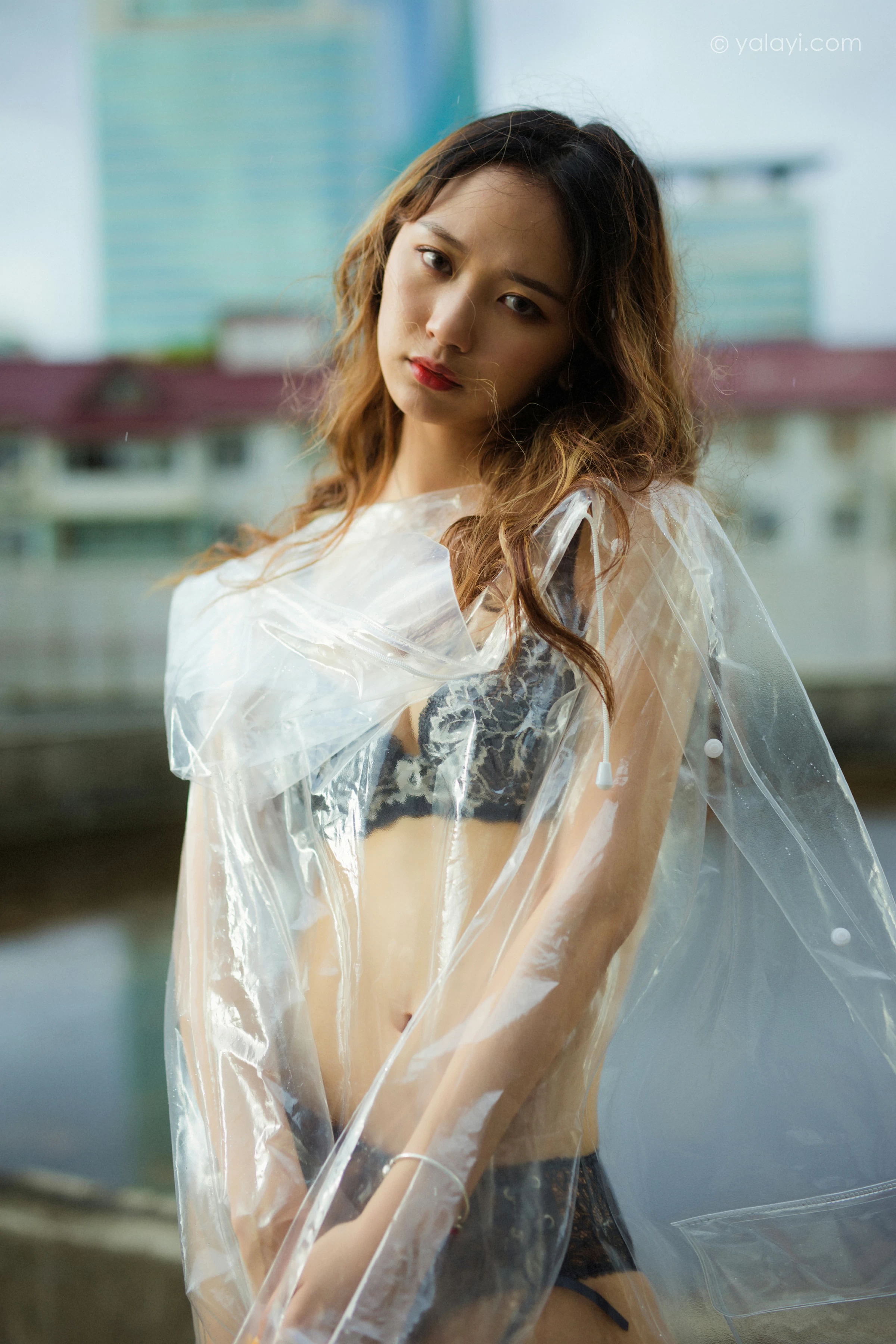 [YALAYI雅拉伊]NO.676 《七月的雨》 晓琳 黑色蕾丝内衣性感私房写真集第13张