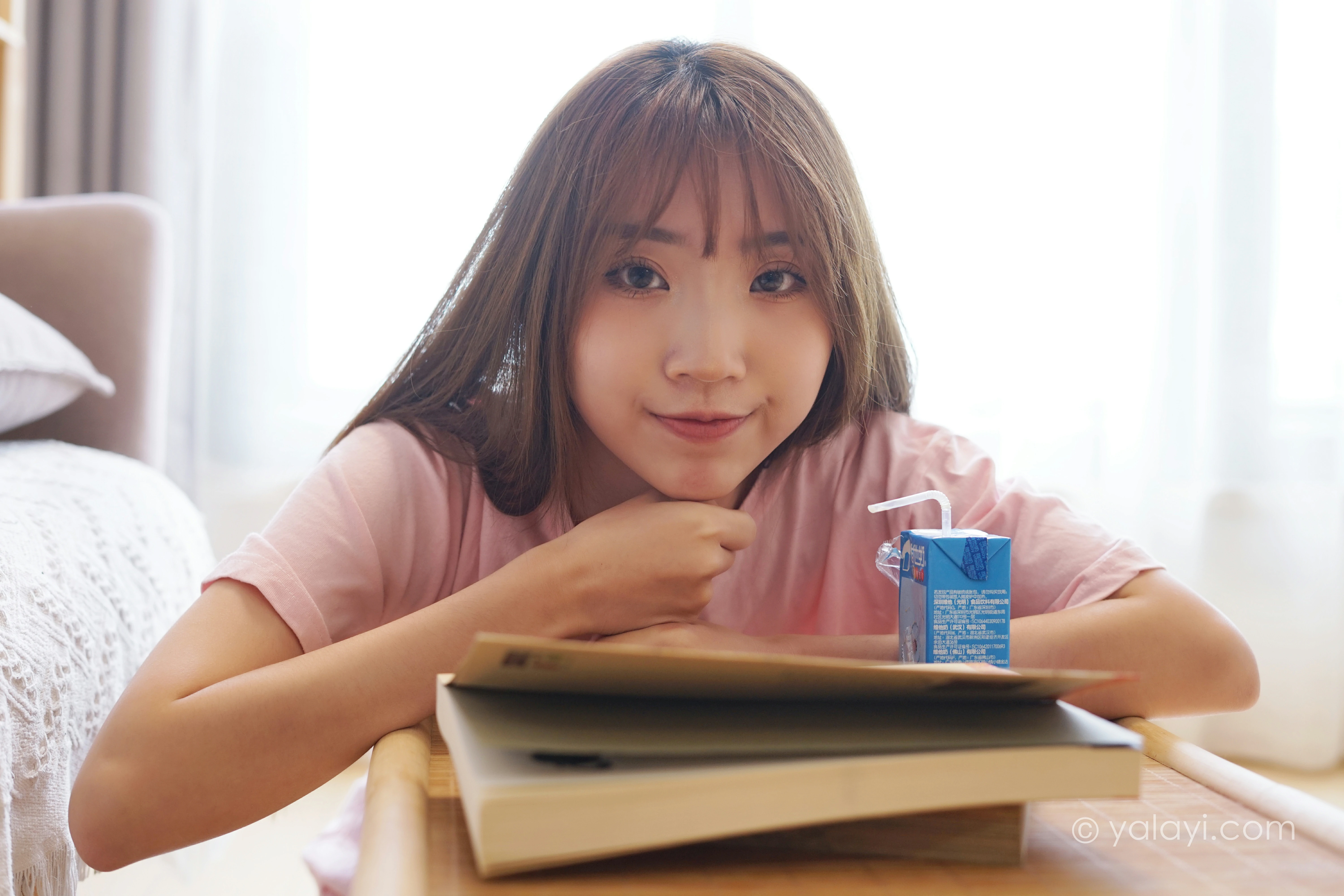 [YALAYI雅拉伊]NO.791 这边风景 小乔 粉色短袖居家性感写真集第12张