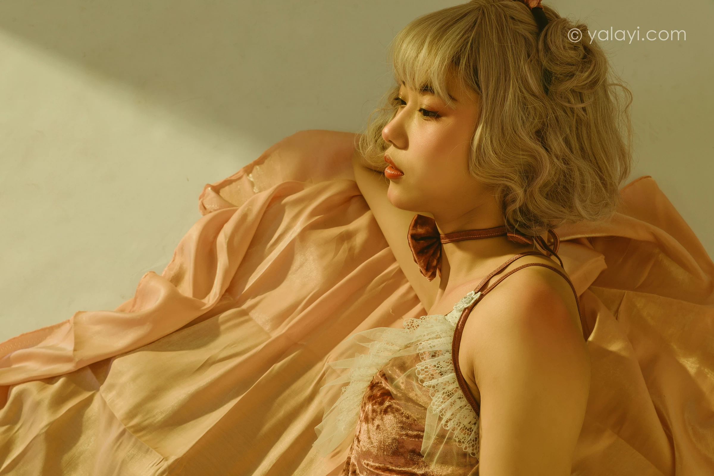 [YALAYI雅拉伊]NO.656 《兔子精灵》 和风 粉色情趣制服加白色丝袜美腿性感私房写真集第6张