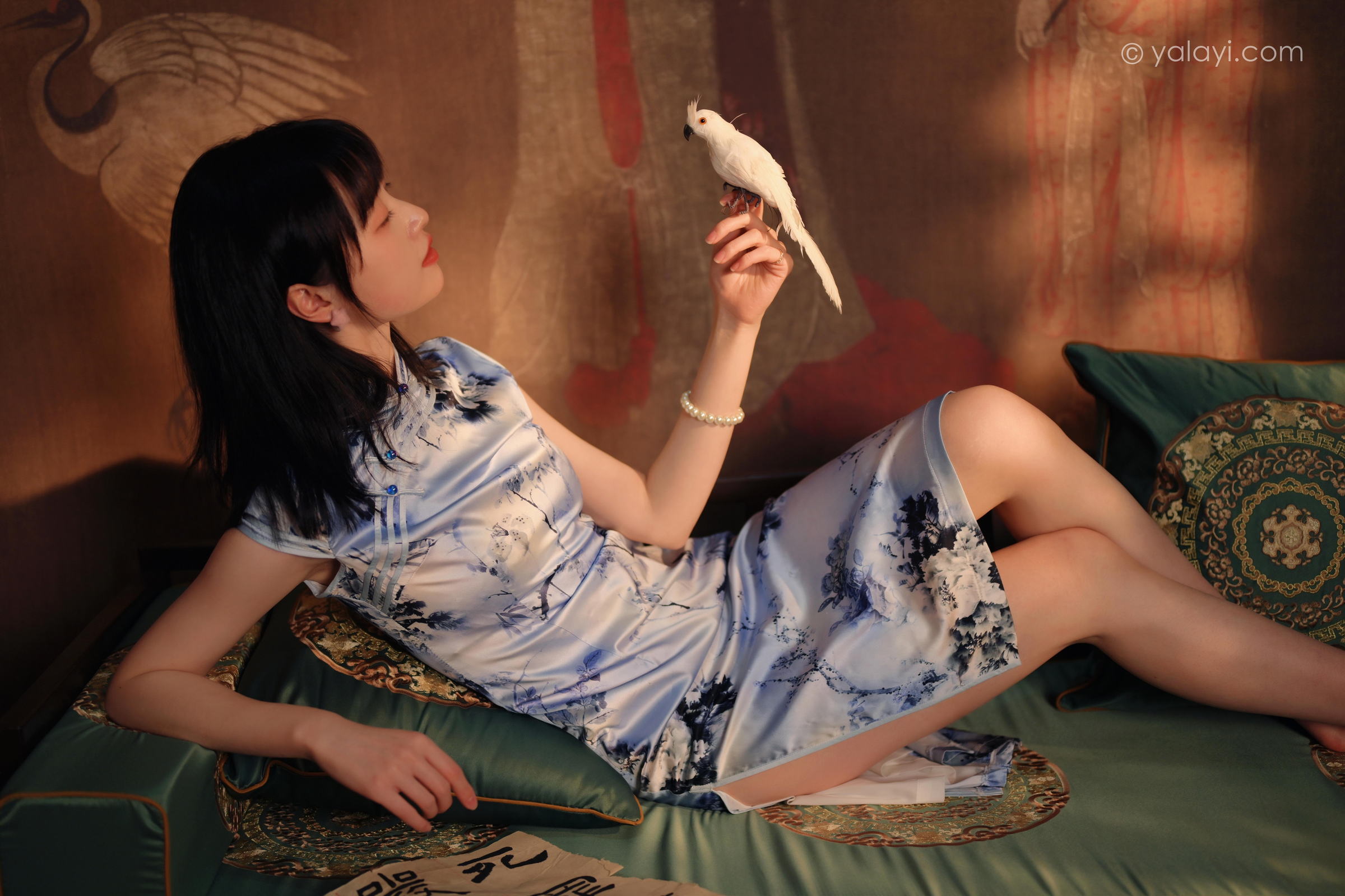 [YALAYI雅拉伊]2022.03.18 绝代芳华 京京 银色无袖旗袍民国风优雅写真集第6张