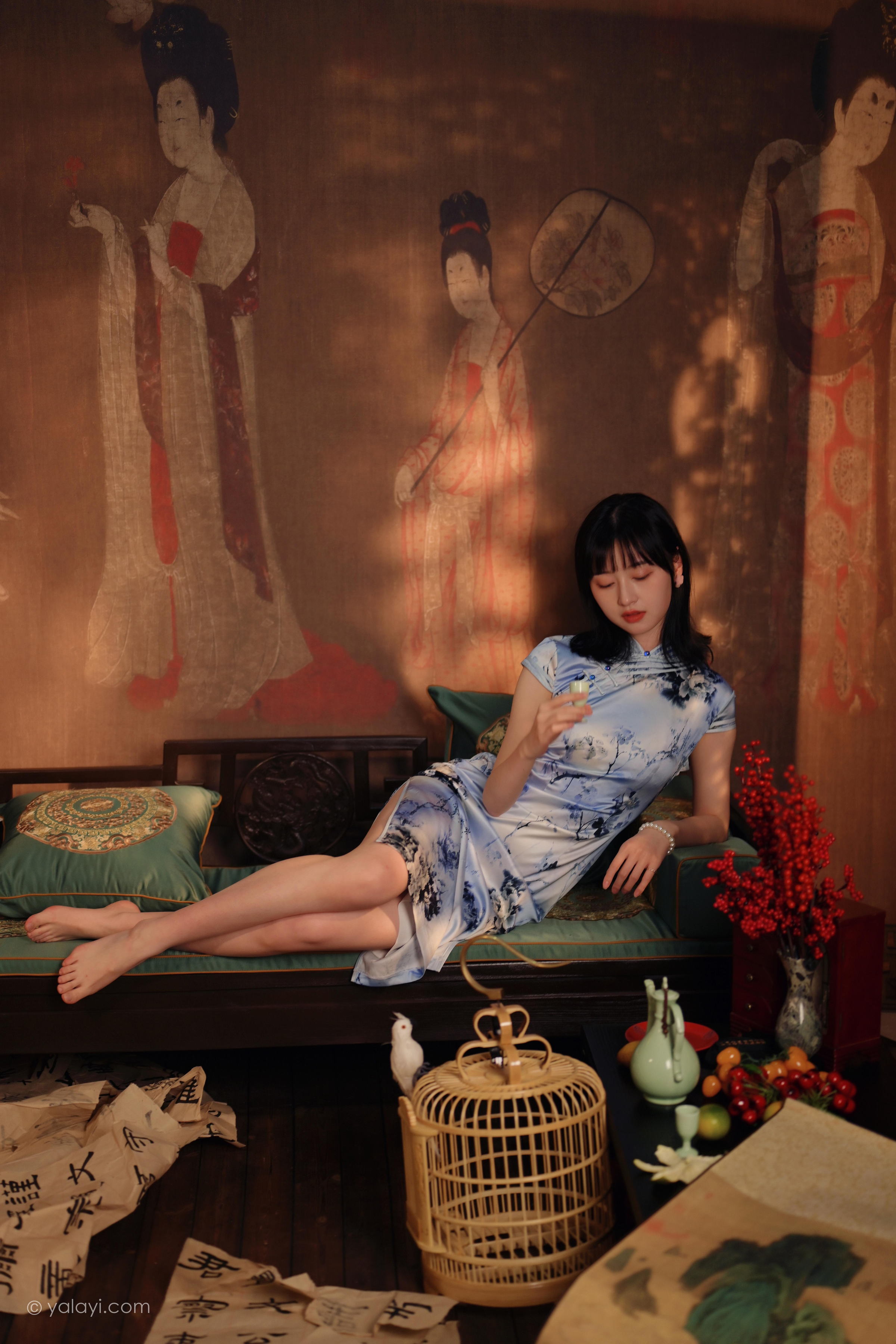 [YALAYI雅拉伊]2022.03.18 绝代芳华 京京 银色无袖旗袍民国风优雅写真集第10张