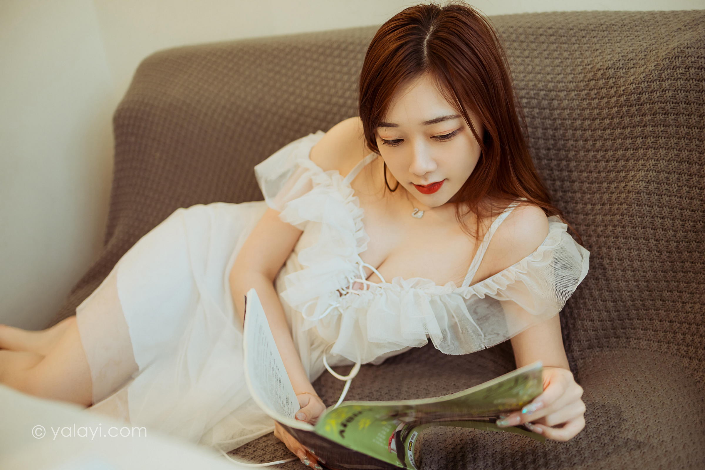 [YALAYI雅拉伊]2022.03.25 梦中情人 夜夜 白色吊带透视连衣裙居家性感写真集第7张