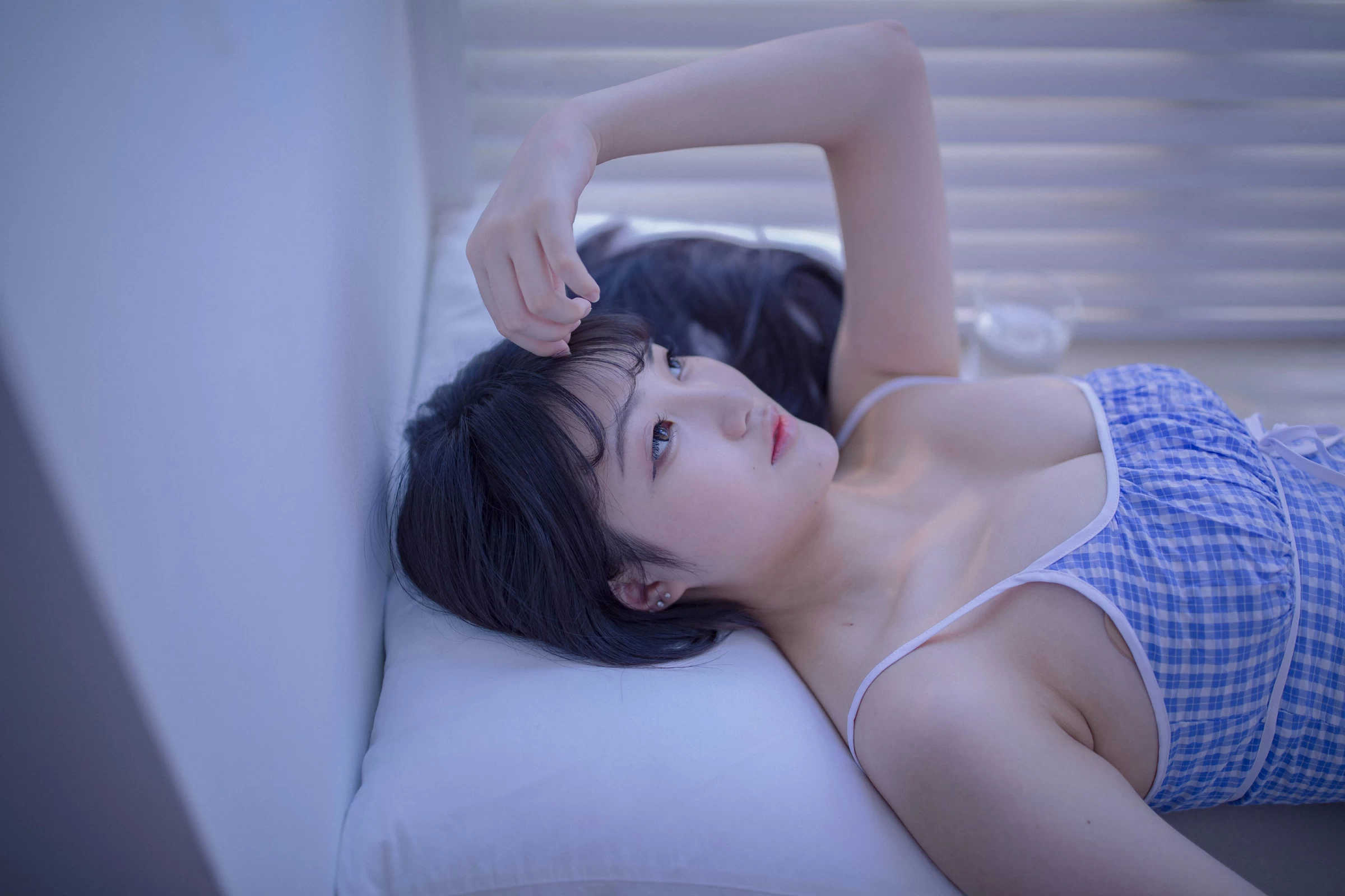 [YALAYI雅拉伊]NO.687 《蓝》 瓶儿 蓝色紧身吊带连衣裙性感私房写真集第14张