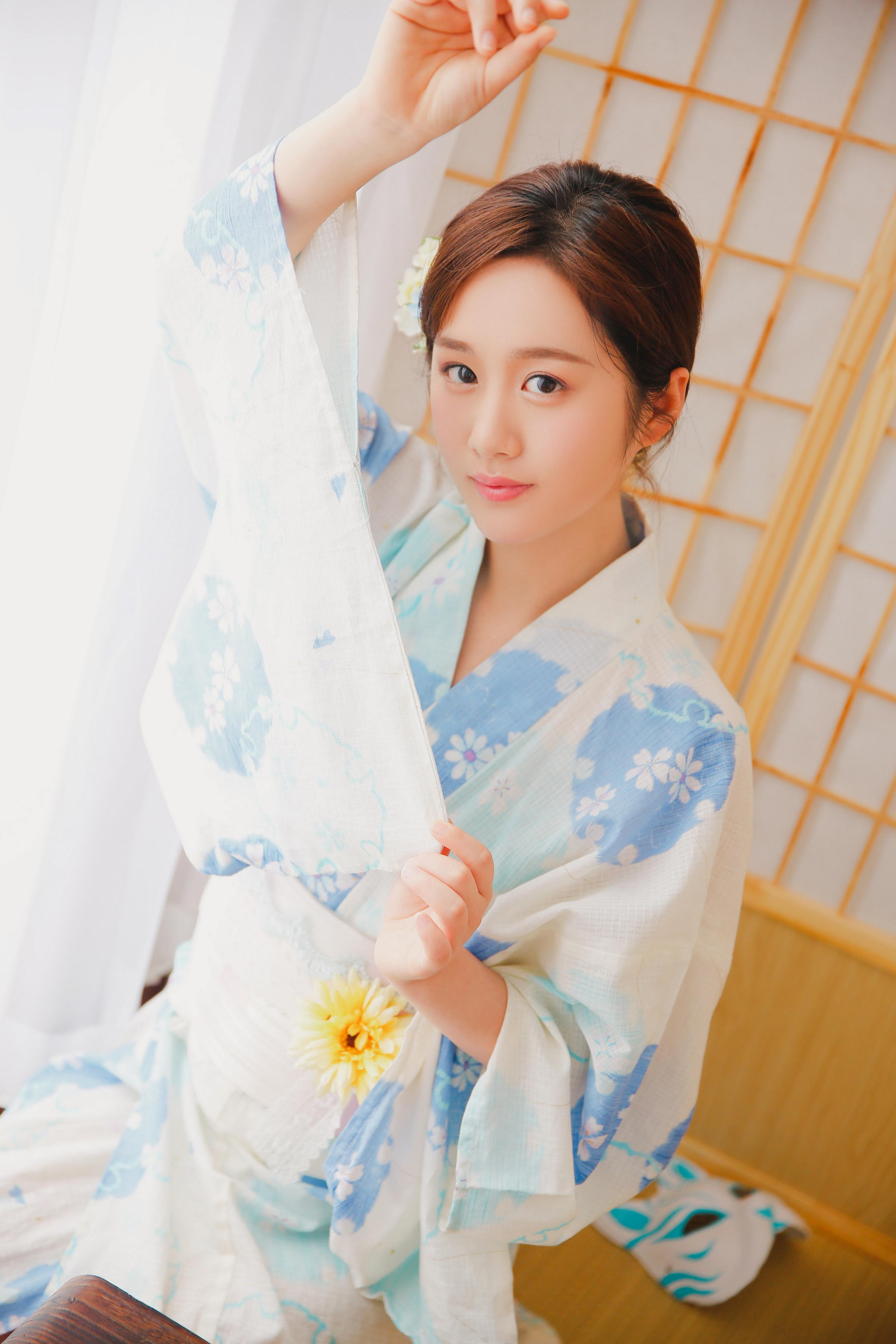 [YALAYI雅拉伊]2022.06.01 希望 清纯少女 白色和服与彩色短袖加牛仔短裤写真集第1张