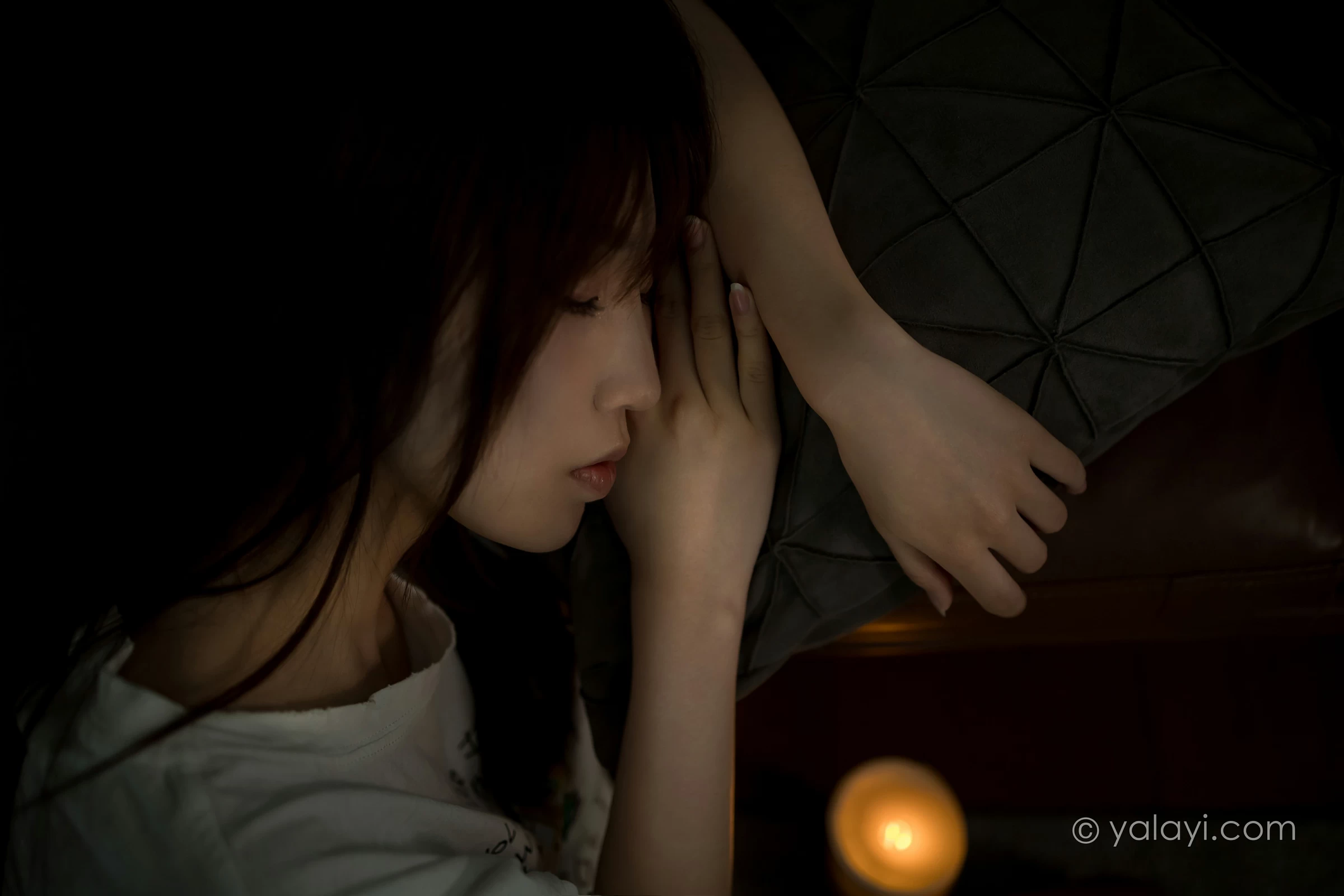 [YALAYI雅拉伊]NO.693 《好心分手》 小乔 白色连身短袖居家私房写真集第12张