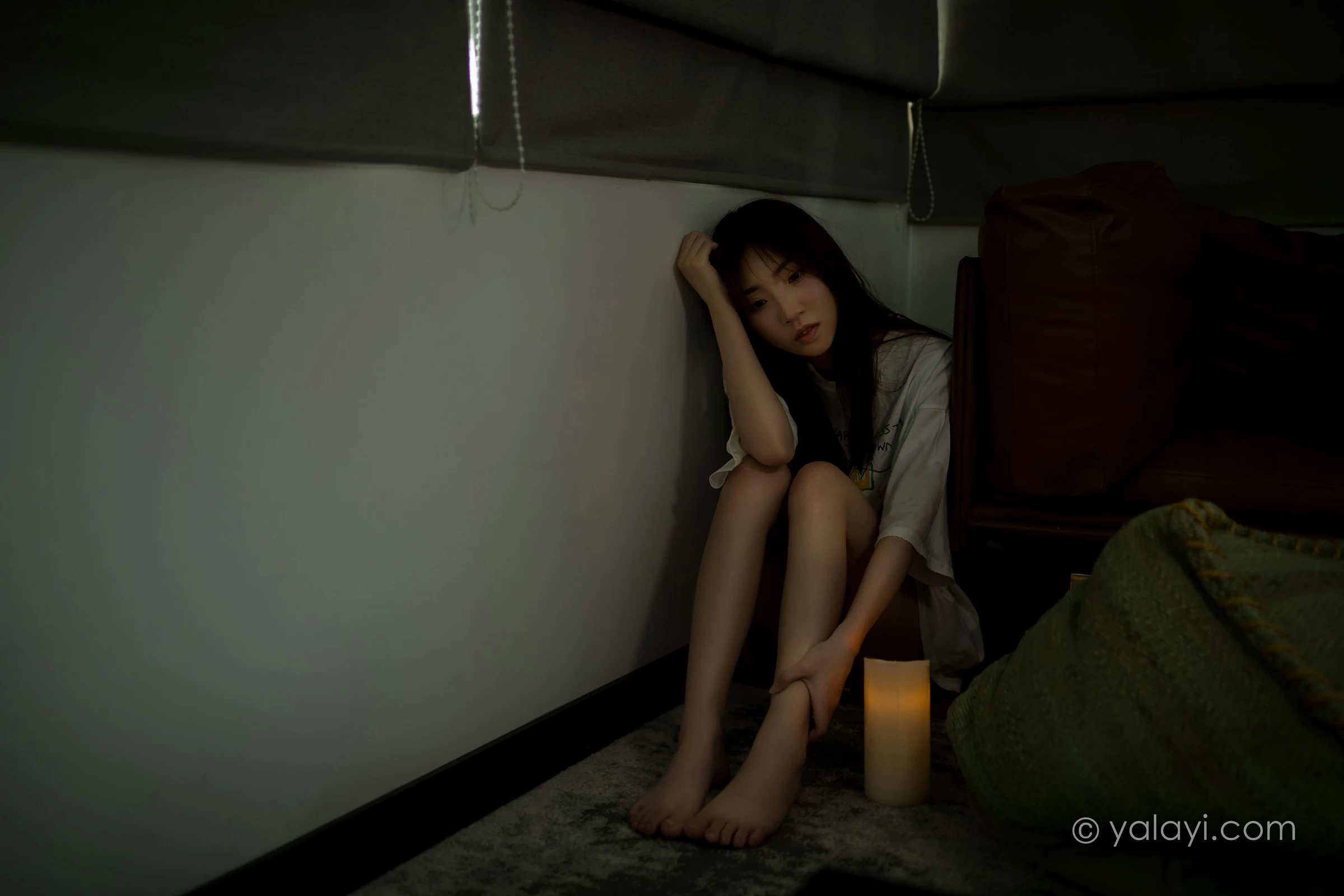 [YALAYI雅拉伊]NO.693 《好心分手》 小乔 白色连身短袖居家私房写真集第10张