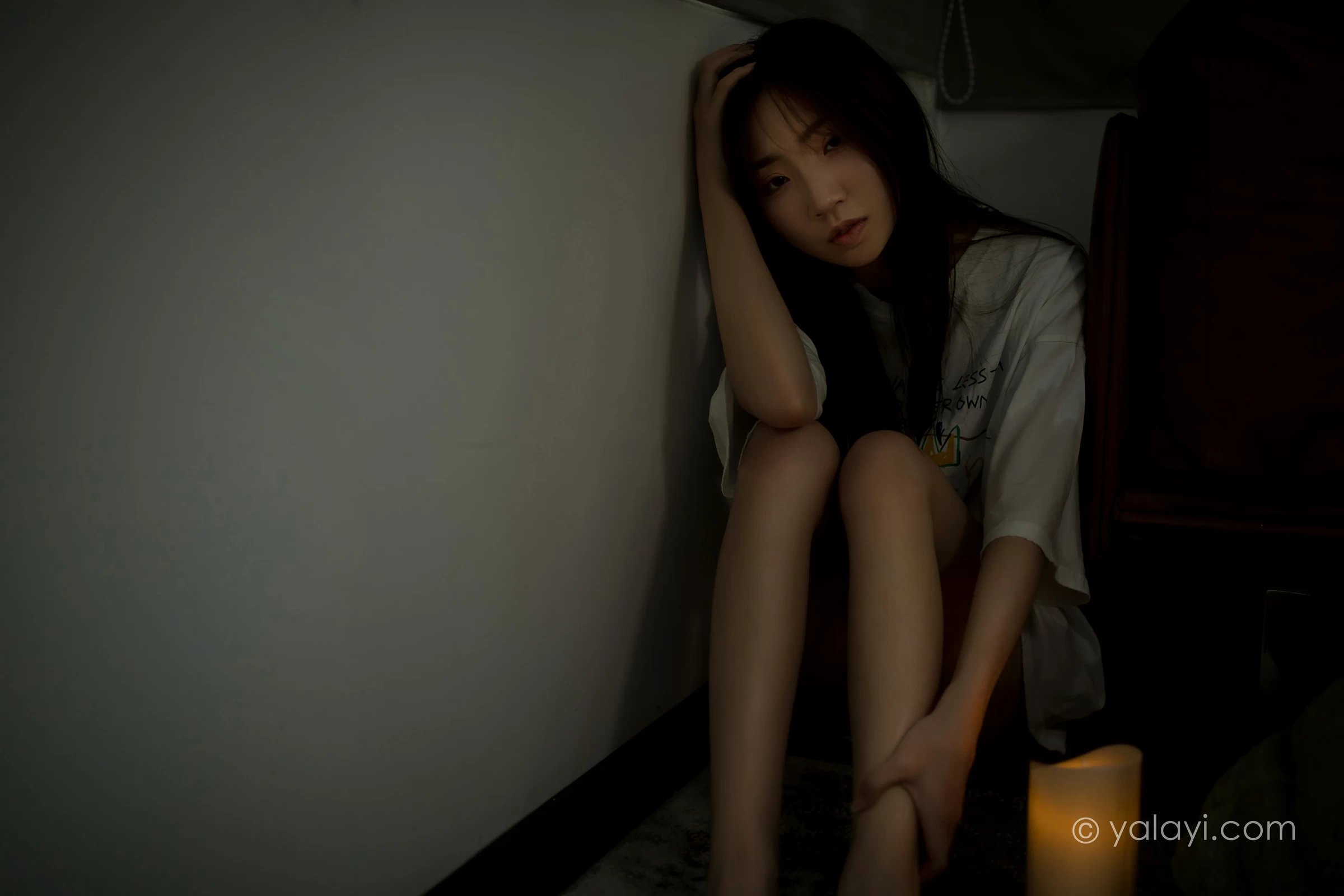 [YALAYI雅拉伊]NO.693 《好心分手》 小乔 白色连身短袖居家私房写真集第9张