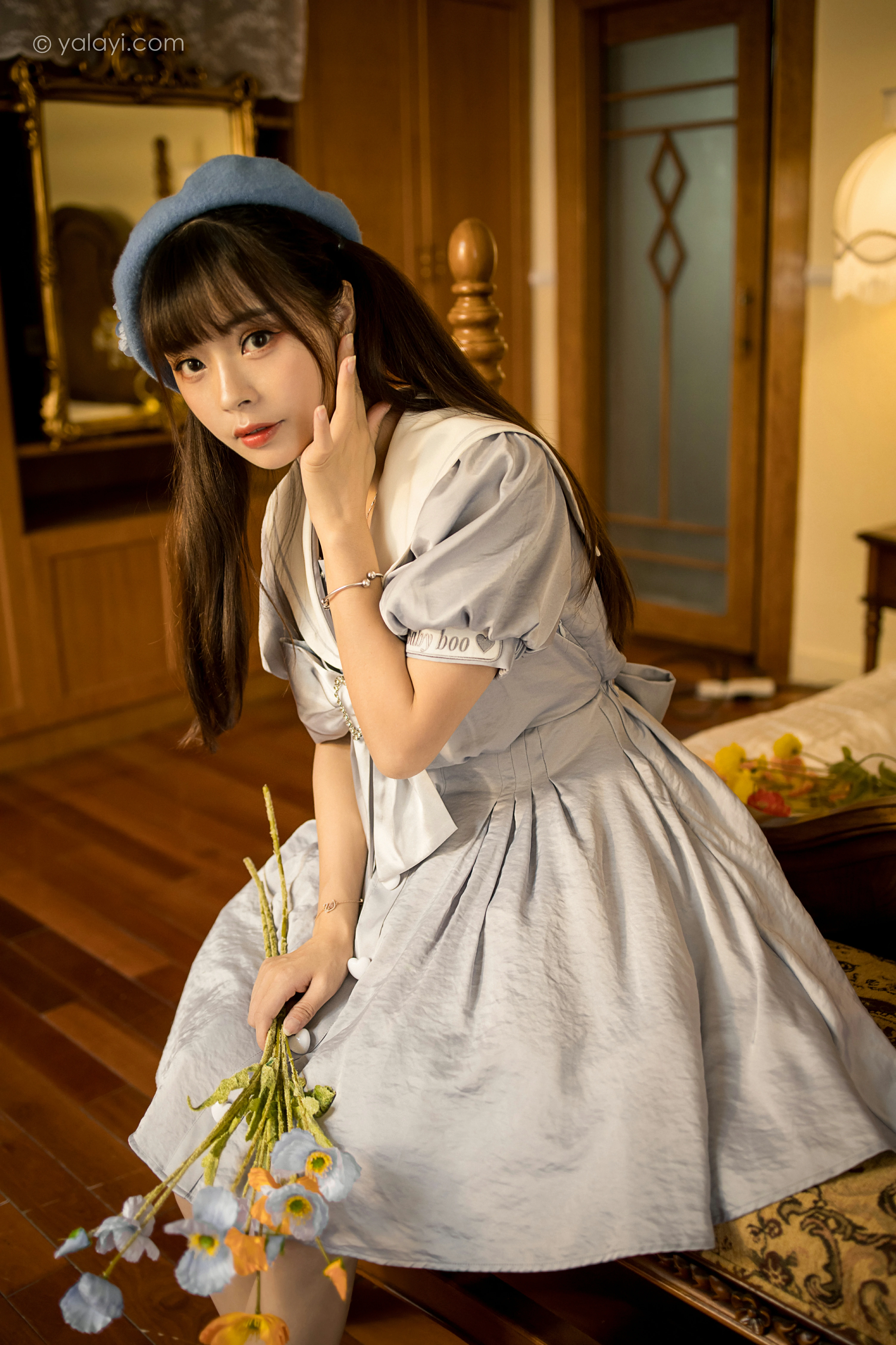 [YALAYI雅拉伊]NO.859 JK水手制服 程小蝶 灰色连身制服居家清纯写真集第14张