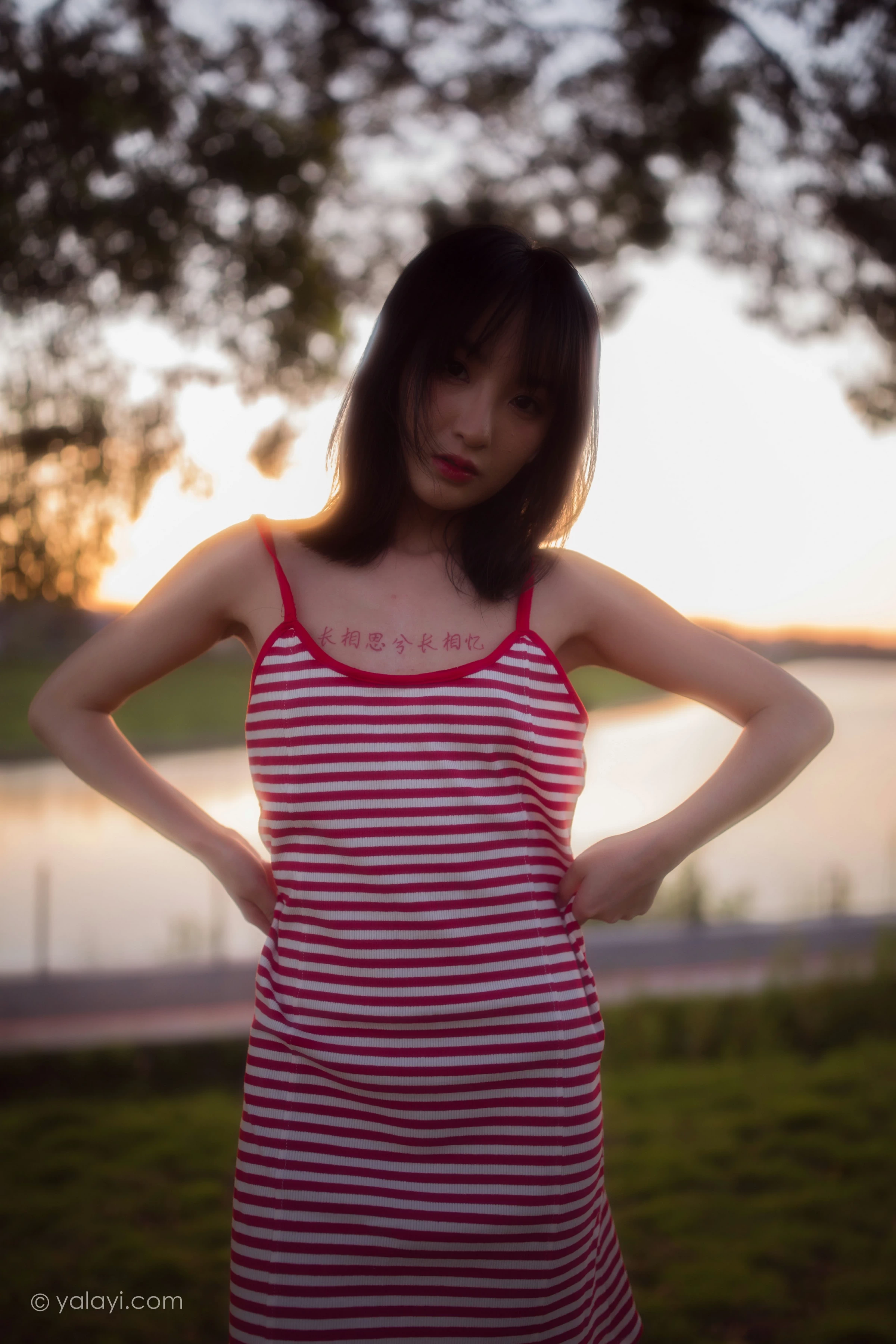 [YALAYI雅拉伊]NO.690 《红了》 落落 红色吊带连衣裙写真第9张