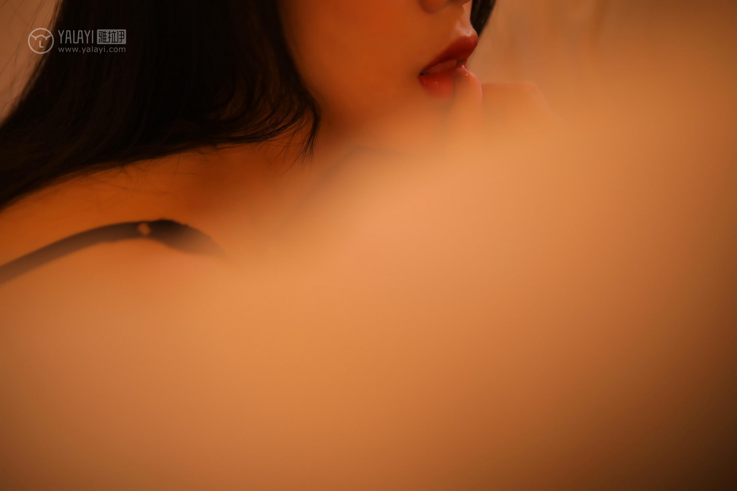 [YALAYI雅拉伊]2022.08.30 夜半私语 婼茹 黑色透视睡衣加蕾丝内衣性感私房写真集第2张