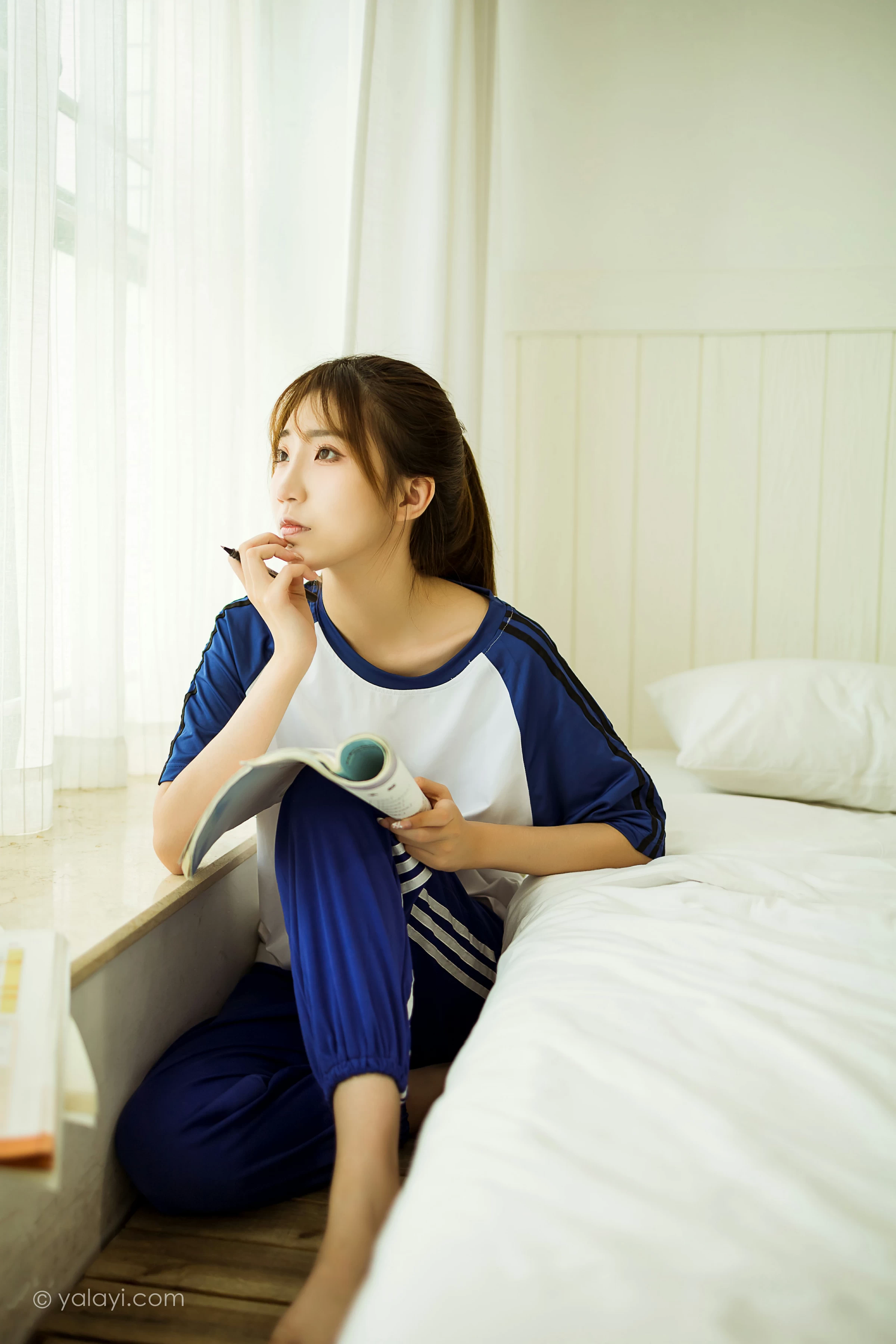 [YALAYI雅拉伊]NO.719 《一对一辅导》 小乔 蓝色校服短袖加长裤居家私房写真集第9张