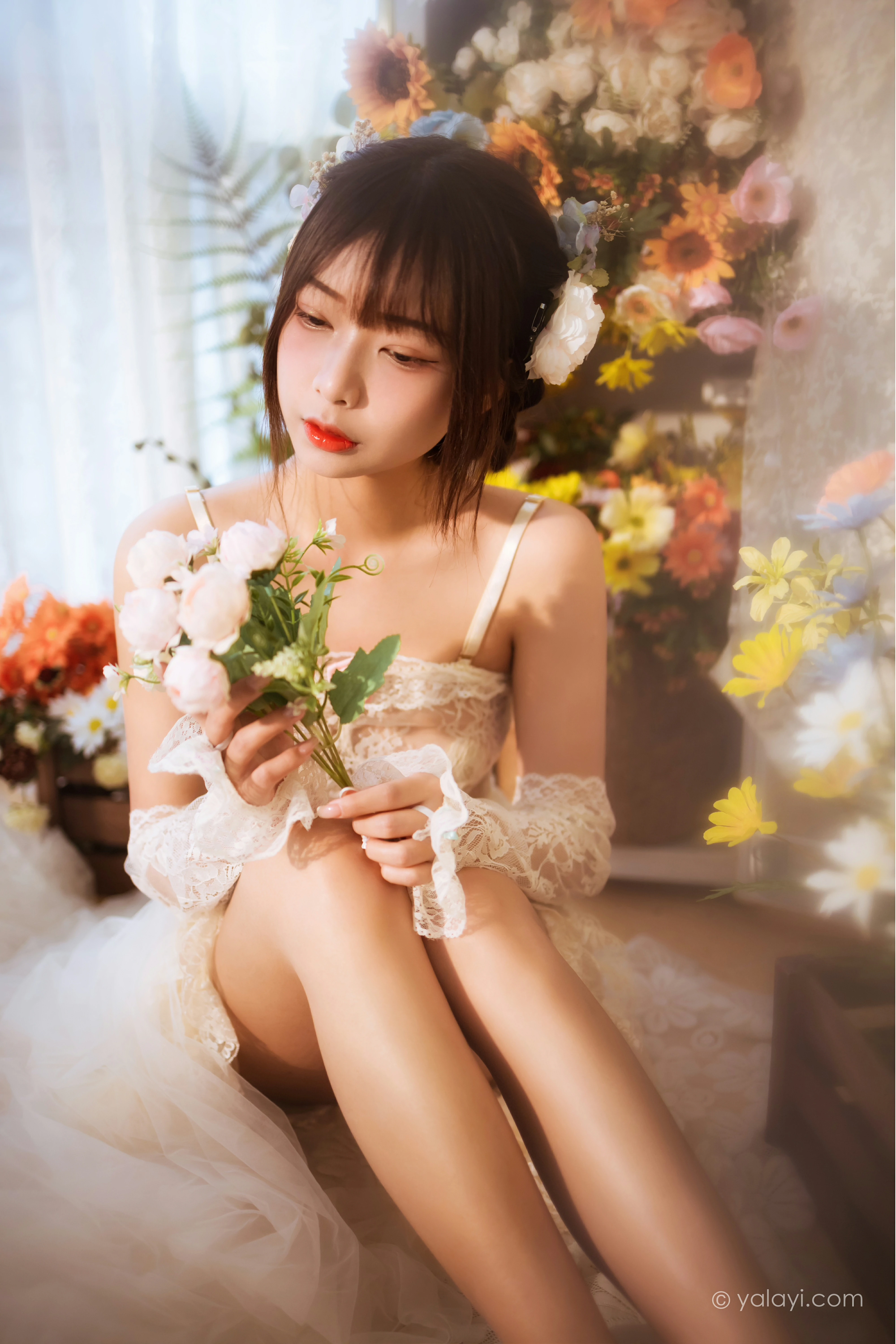 [YALAYI雅拉伊]NO.807 似梦初觉 阿禾 白色透视情趣连衣裙加蕾丝内衣性感私房写真集第5张