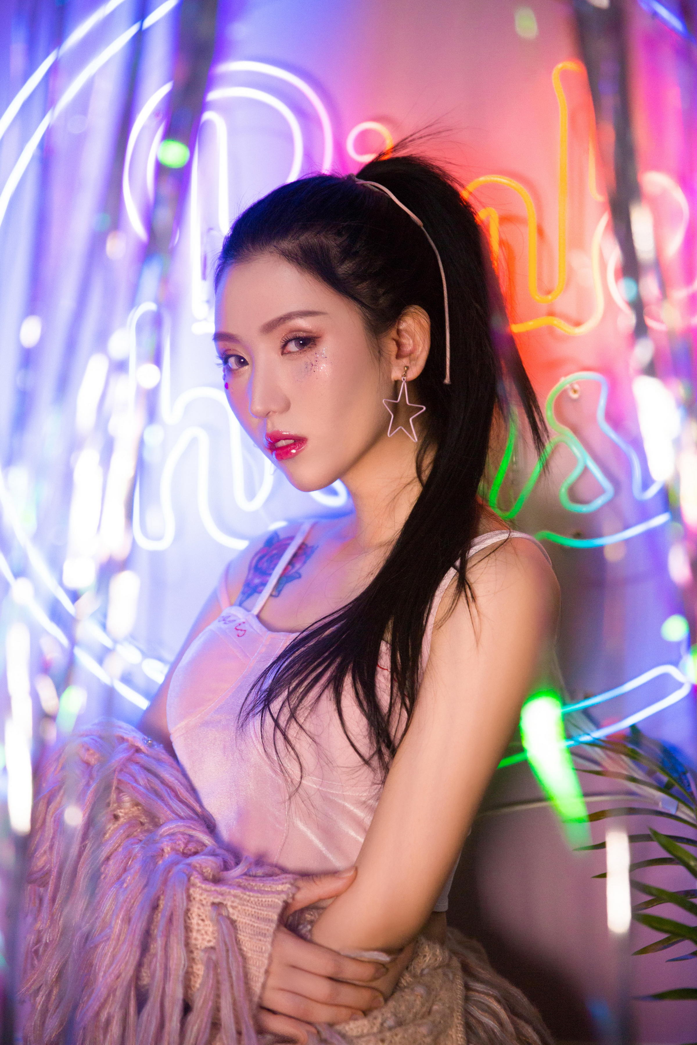 [YALAYI雅拉伊]2022.09.07 热辣辣 和服美女 镂空外套与粉色短裙加粉色内衣性感私房写真集第6张