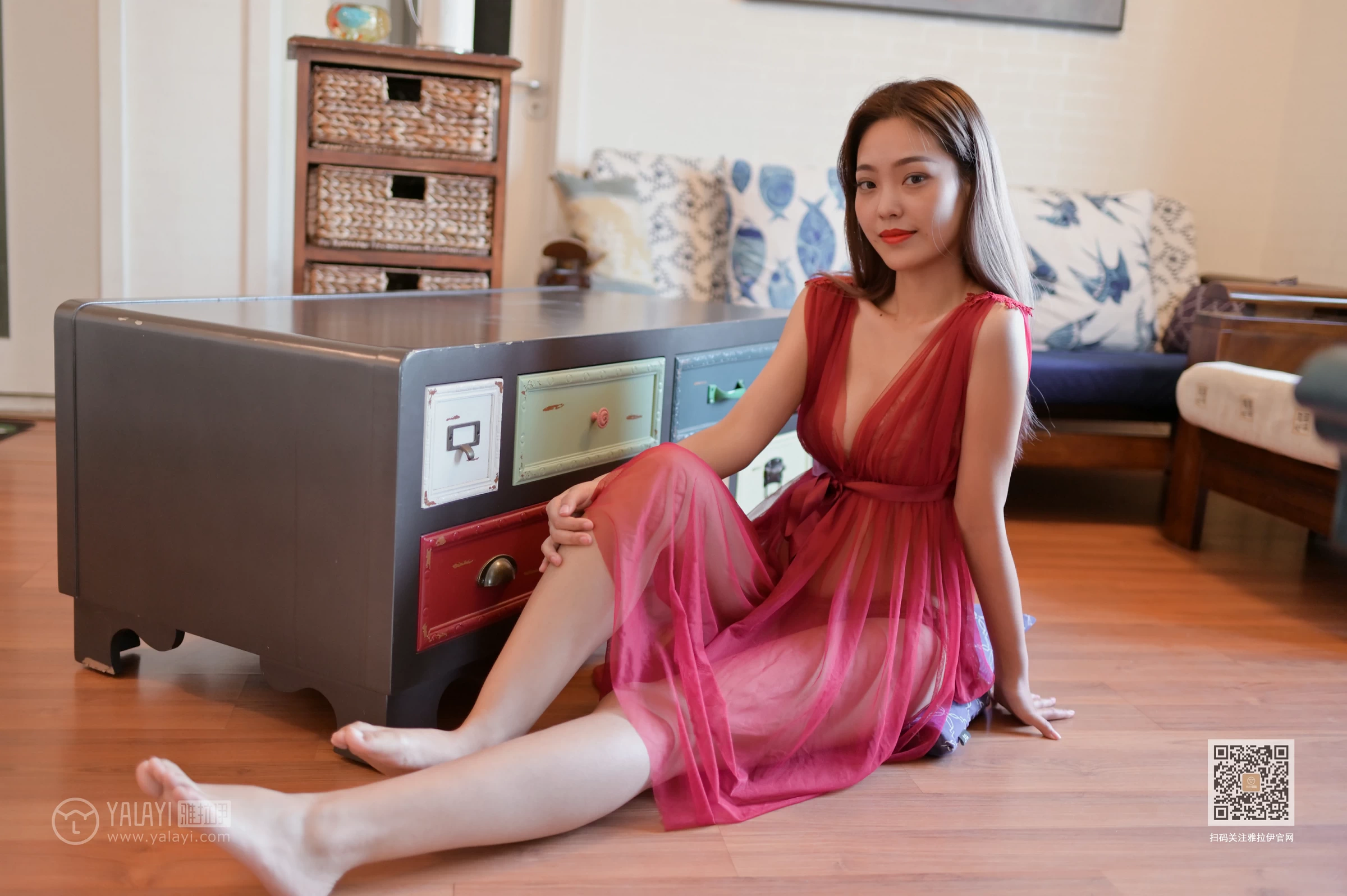 [YALAYI雅拉伊]Vol.446 红拂女 出尘 白色透视情趣连衣裙居家性感私房写真集第4张