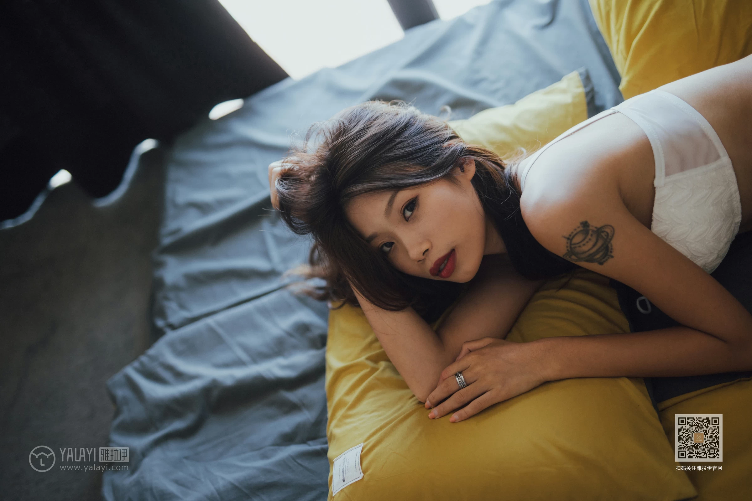 [YALAYI雅拉伊]Vol.448 靡靡之音 静初 白色蕾丝内衣居家性感私房写真集第6张