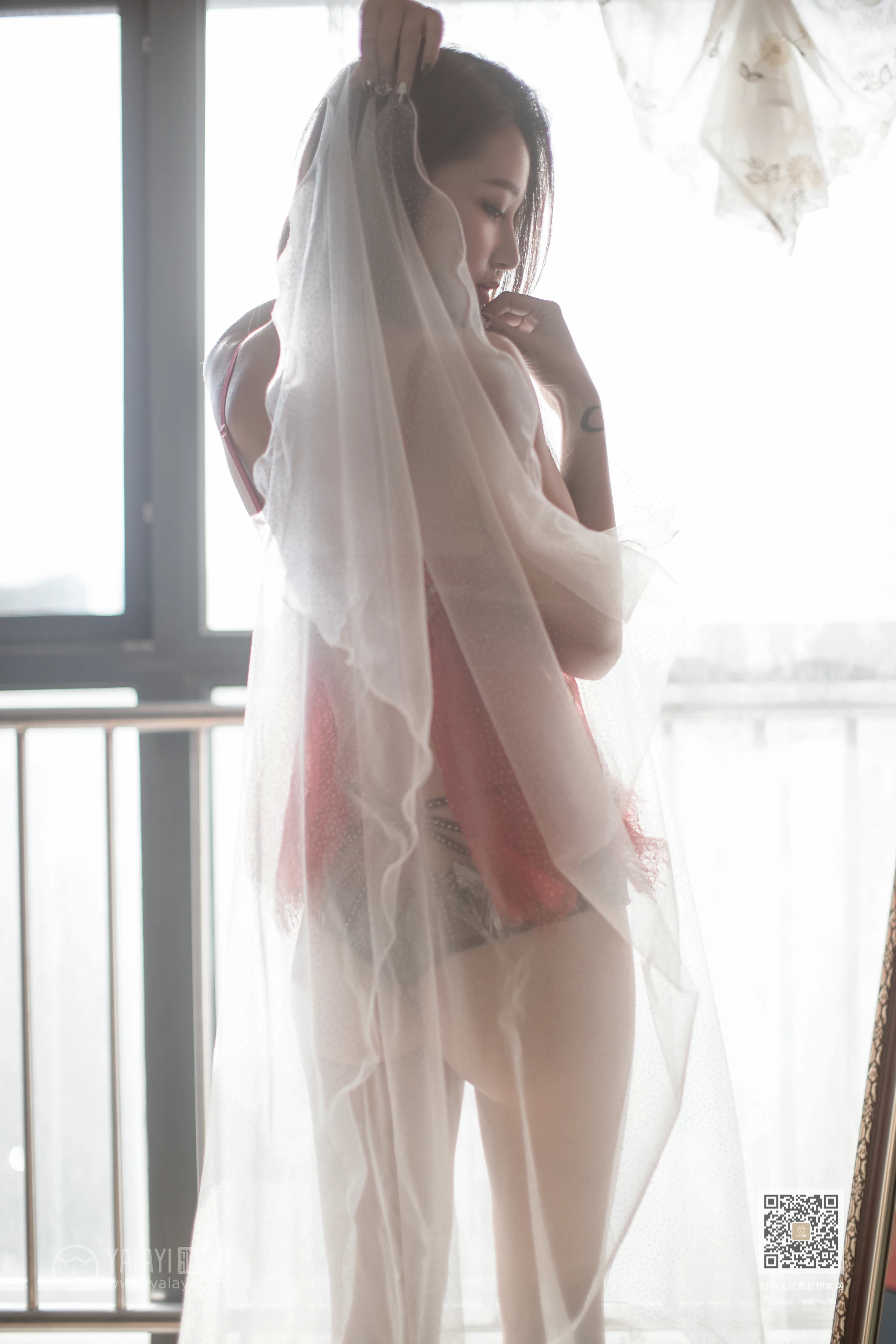 [YALAYI雅拉伊]Vol.458 锦秀奇缘 刘子炀 红色透视情趣内衣性感私房写真集第2张