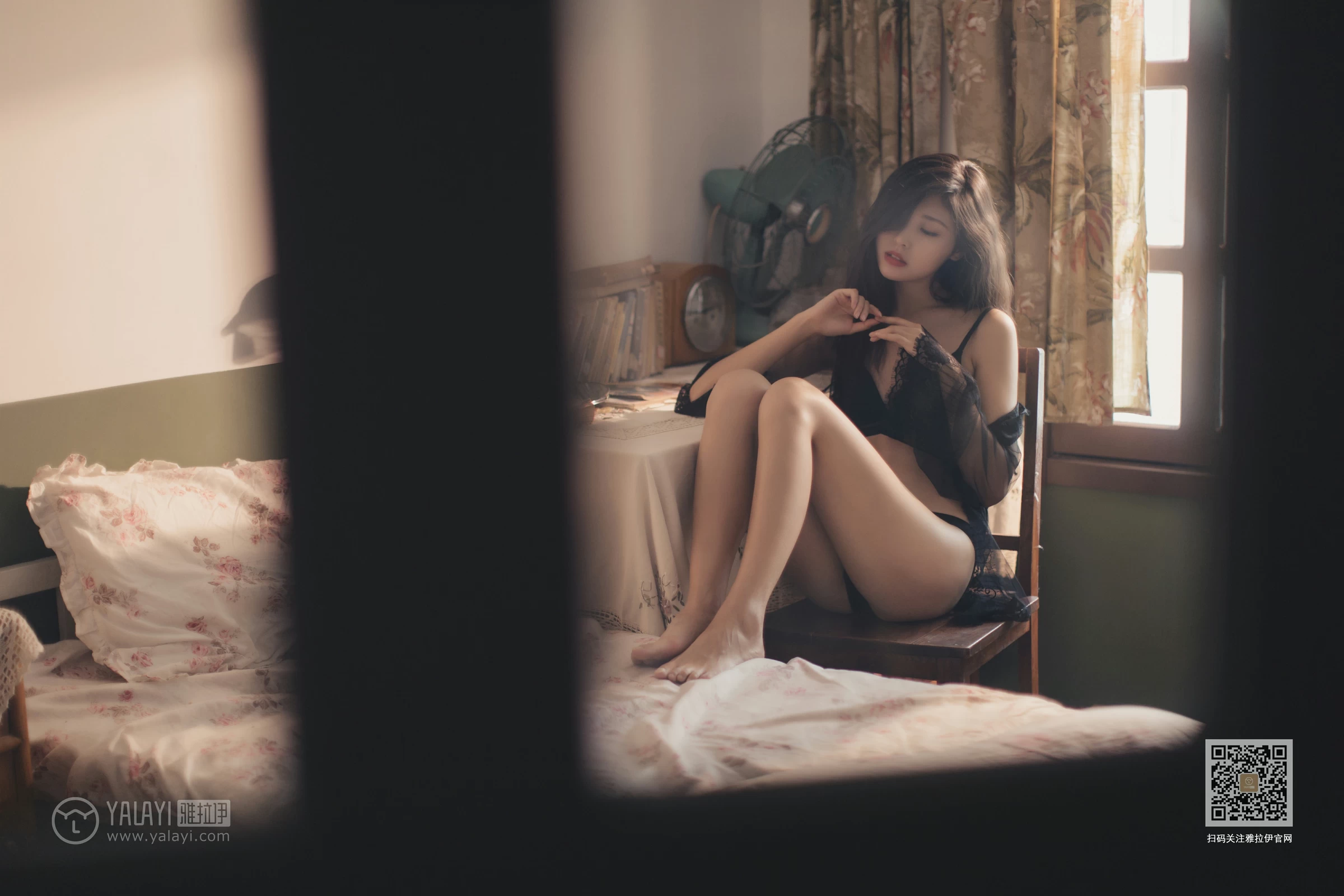 [YALAYI雅拉伊]Vol.470 秋色满房 苍儿 黑色透视情趣睡衣加黑色内衣性感私房写真集第13张