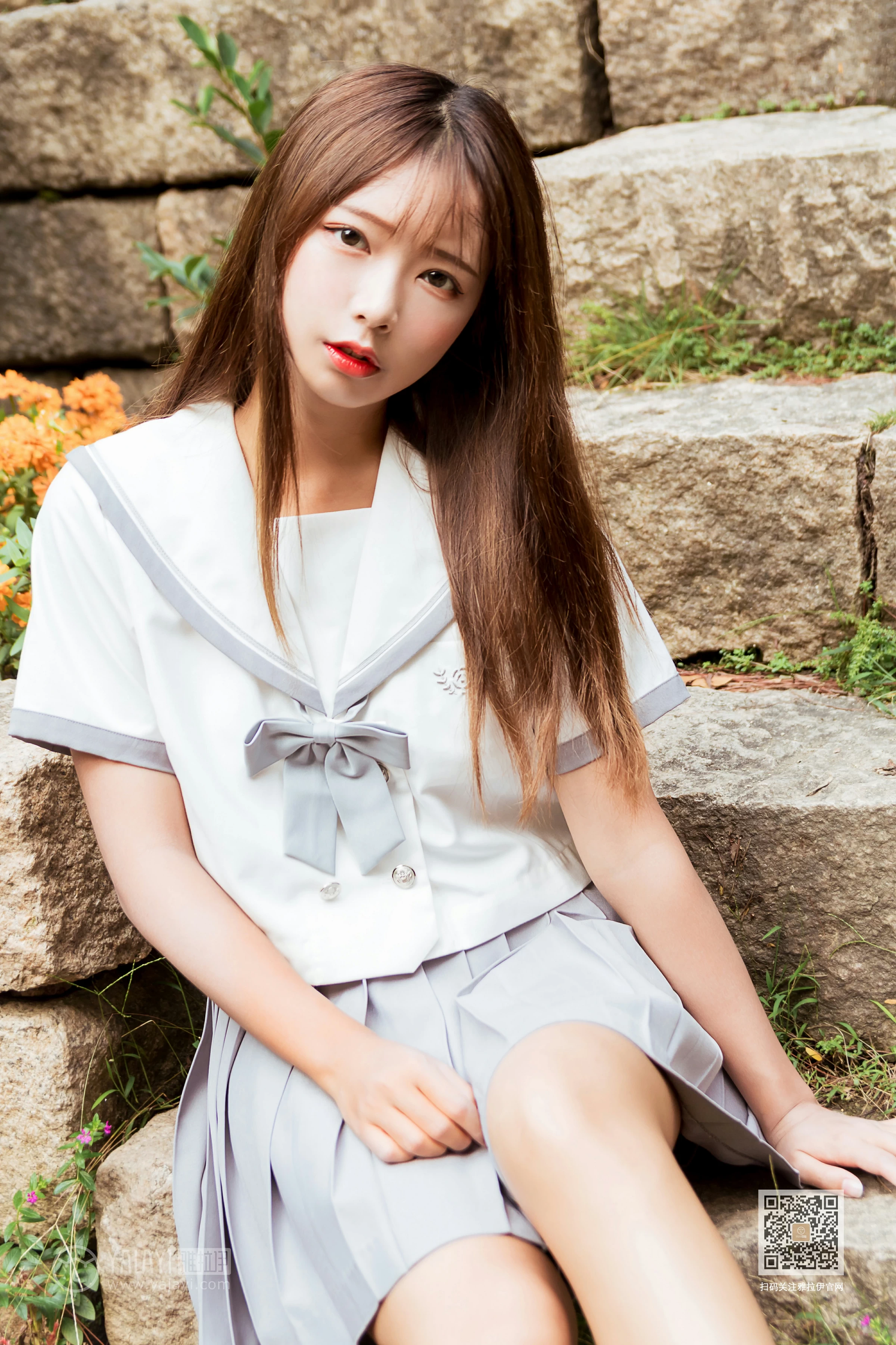 [YALAYI雅拉伊]Vol.471 越秀百褶裙少女 阿禾 日本高中女生制服加短裙性感私房写真集第14张