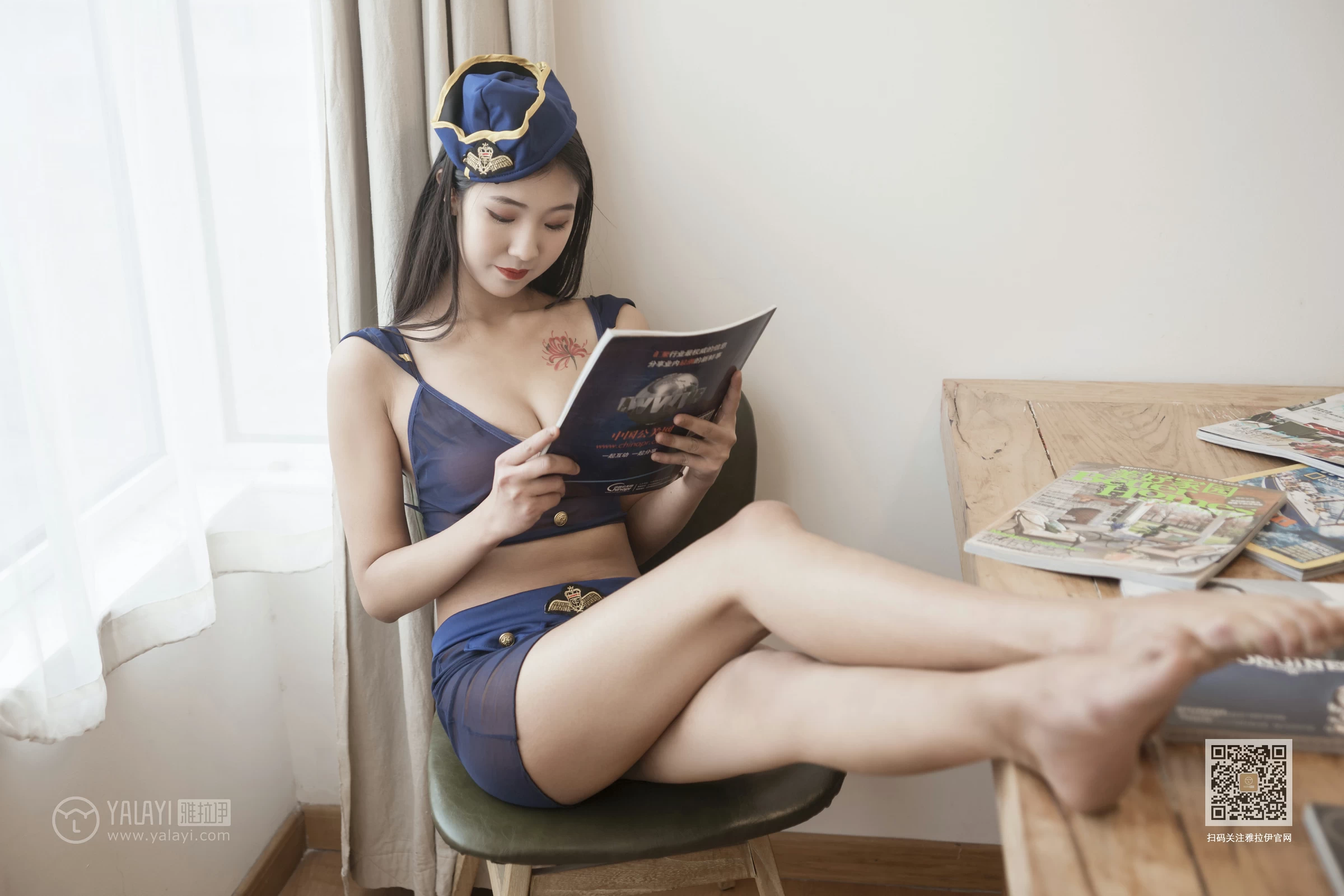 [YALAYI雅拉伊]Vol.516 空姐的另一面 诗诗 透视情趣制服加短裙性感私房写真集第3张