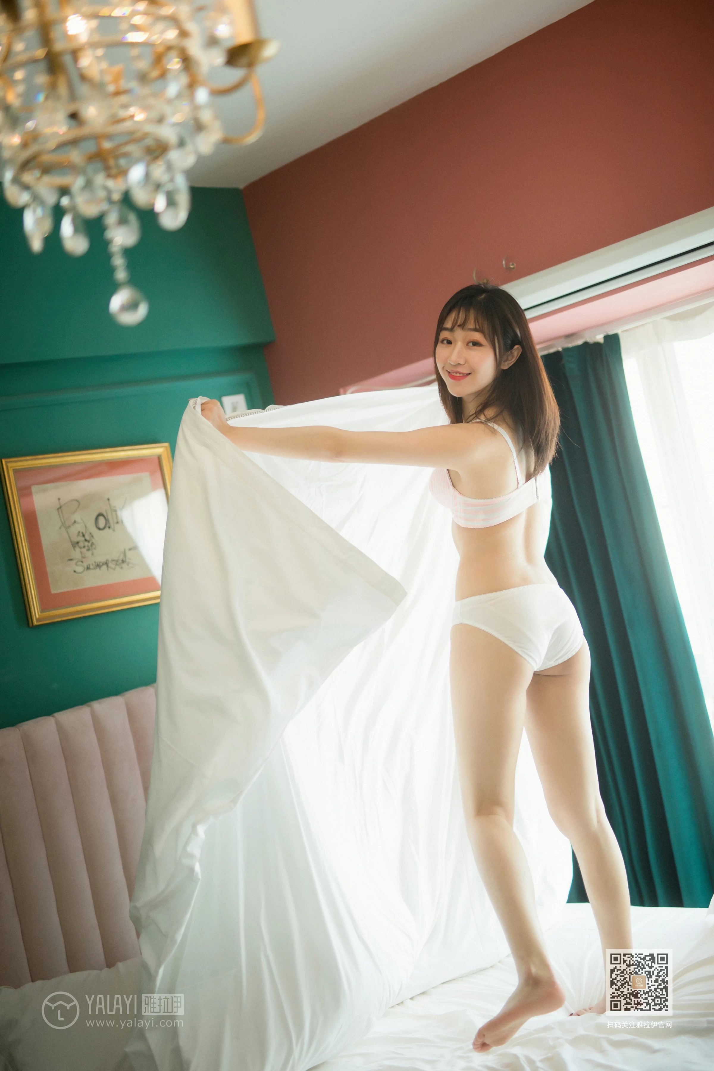 [YALAYI雅拉伊]Vol.531 穿毛衣好热 小颖 粉色毛衣加粉色内衣性感私房写真集第13张