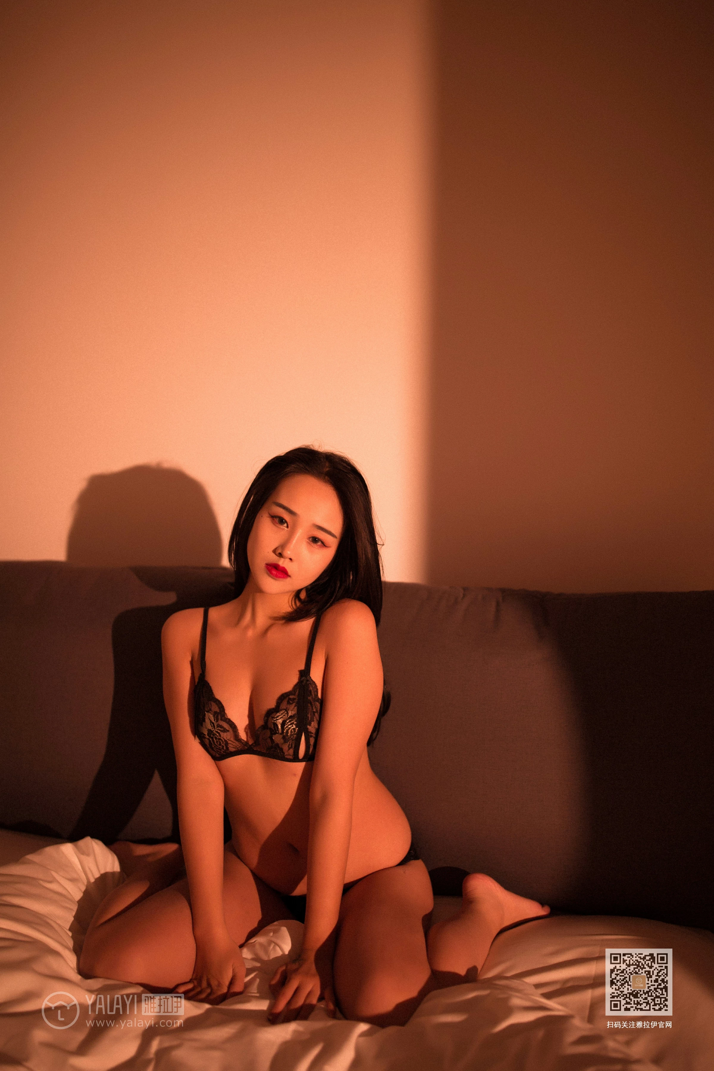 [YALAYI雅拉伊]Vol.522 黑色尤物 优优 透视情趣蕾丝内衣性感私房写真集第11张