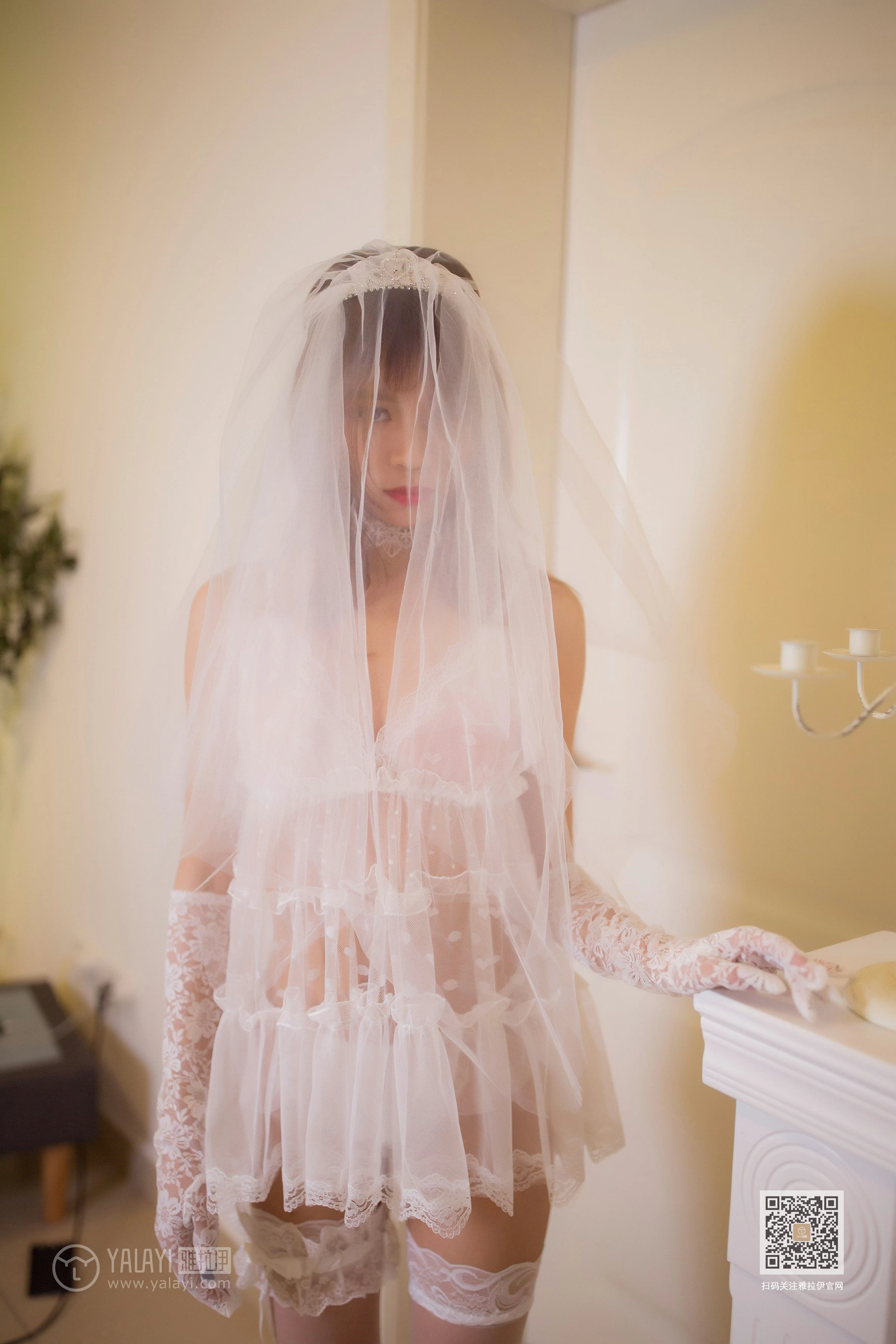 [YALAYI雅拉伊]Vol.524 情趣婚纱 丽雅 粉色内衣加白色丝袜美腿玉足性感私房写真集第4张