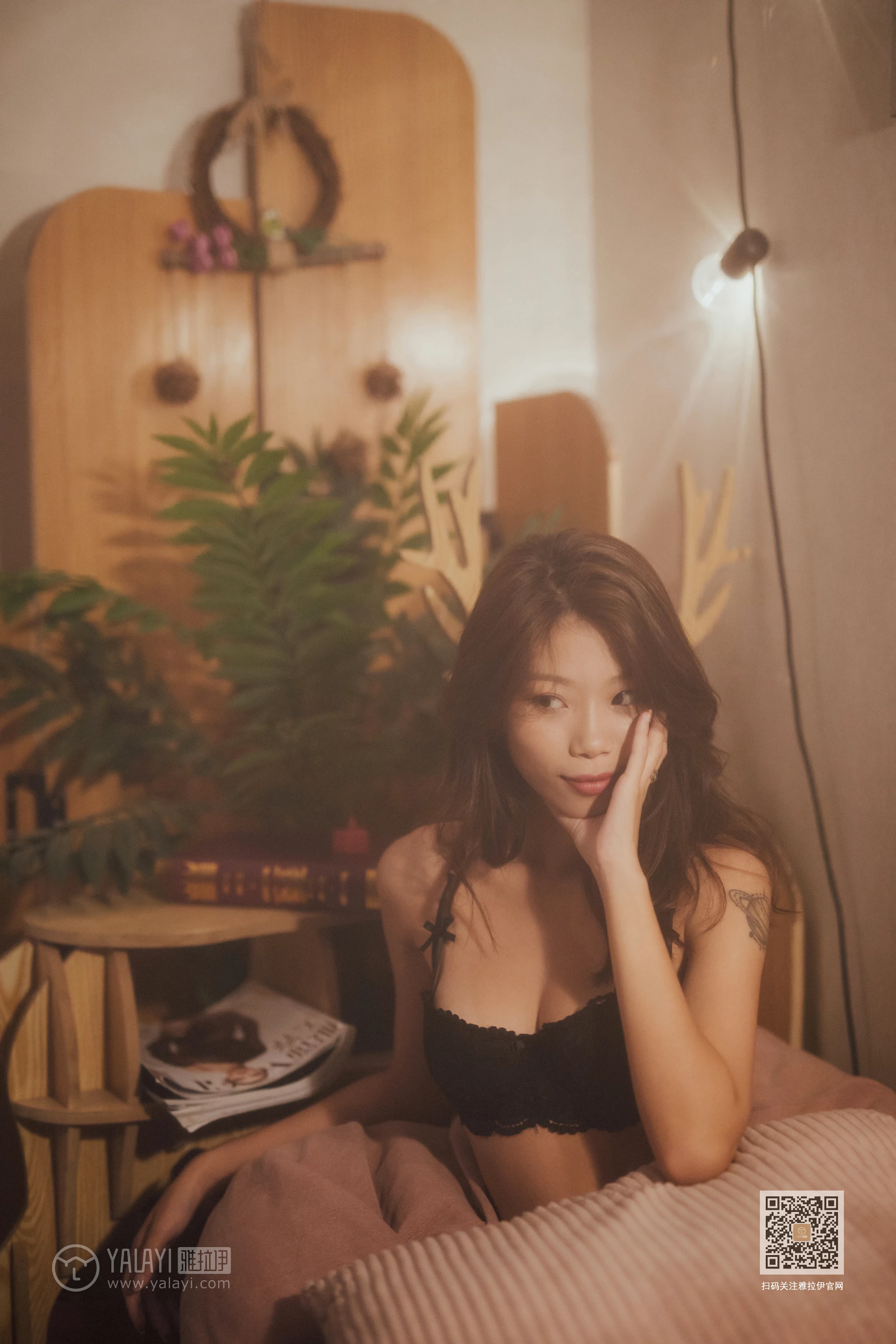 [YALAYI雅拉伊]Vol.548 梦境里的情人 静初 黑色蕾丝内衣性感私房写真集第3张