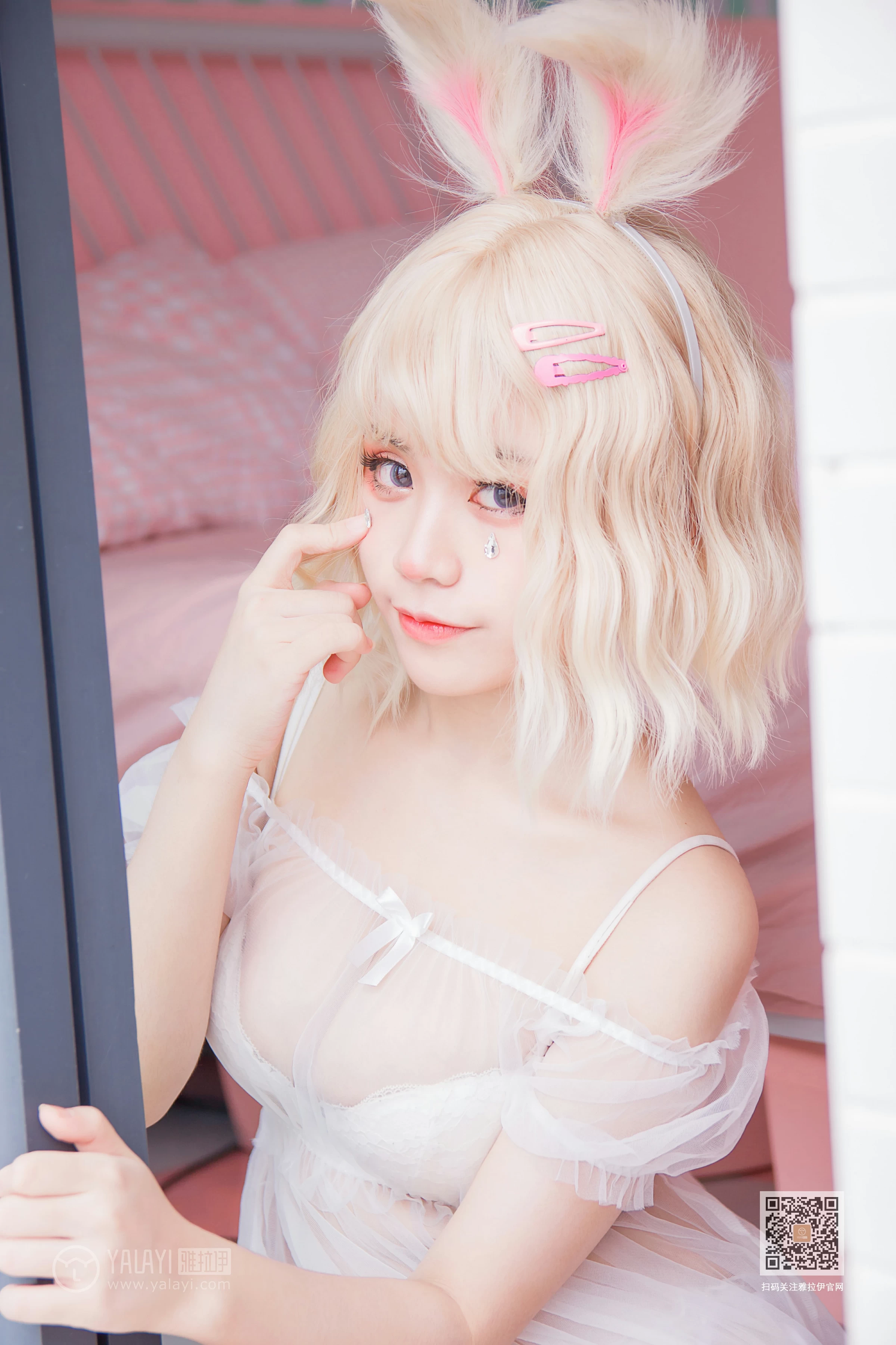 [YALAYI雅拉伊]Vol.557 阿狸的糖果罐 安安 透视情趣制服内衣加白色丝袜美腿玉足性感私房写真集第3张