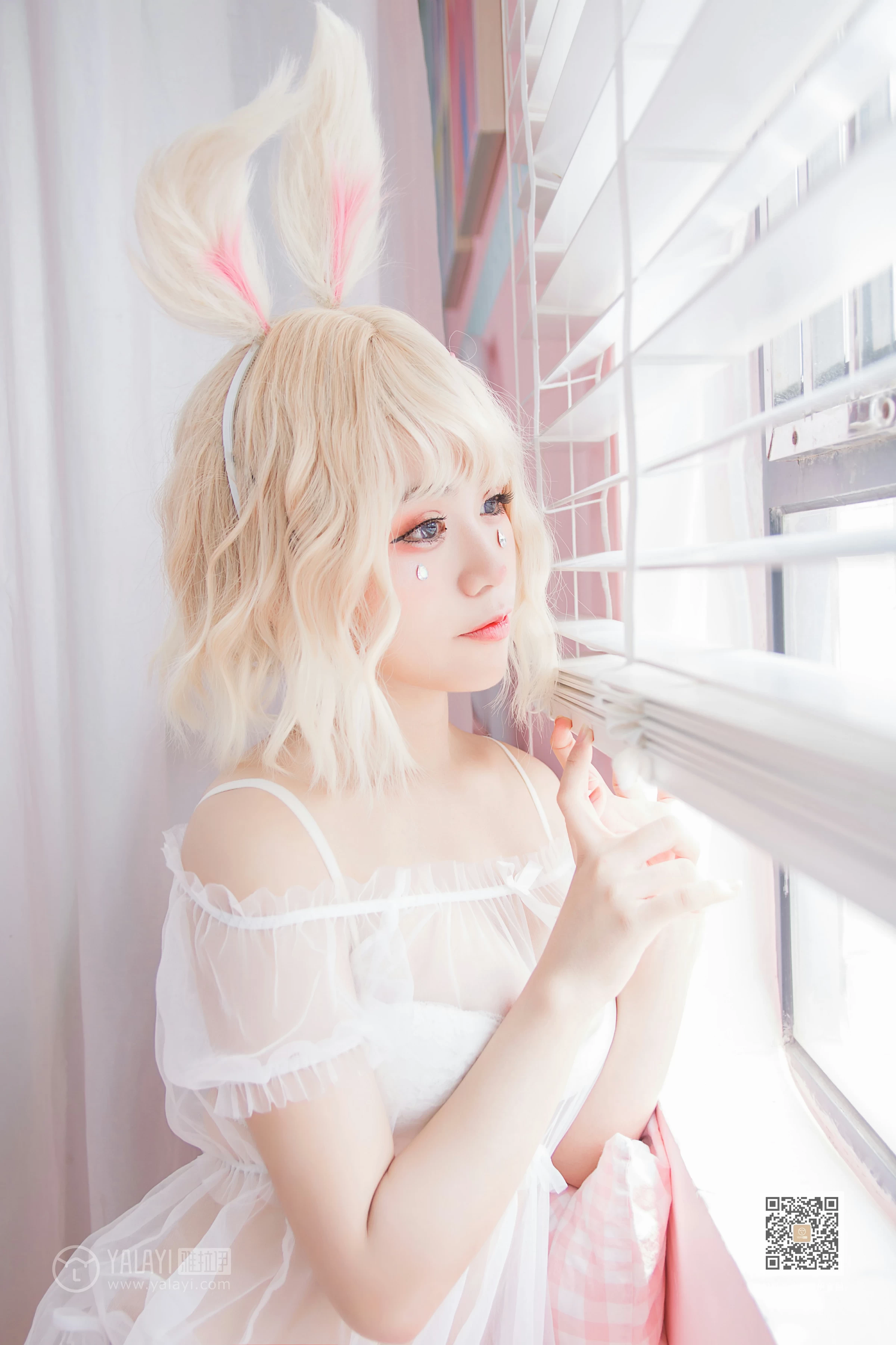 [YALAYI雅拉伊]Vol.557 阿狸的糖果罐 安安 透视情趣制服内衣加白色丝袜美腿玉足性感私房写真集第7张