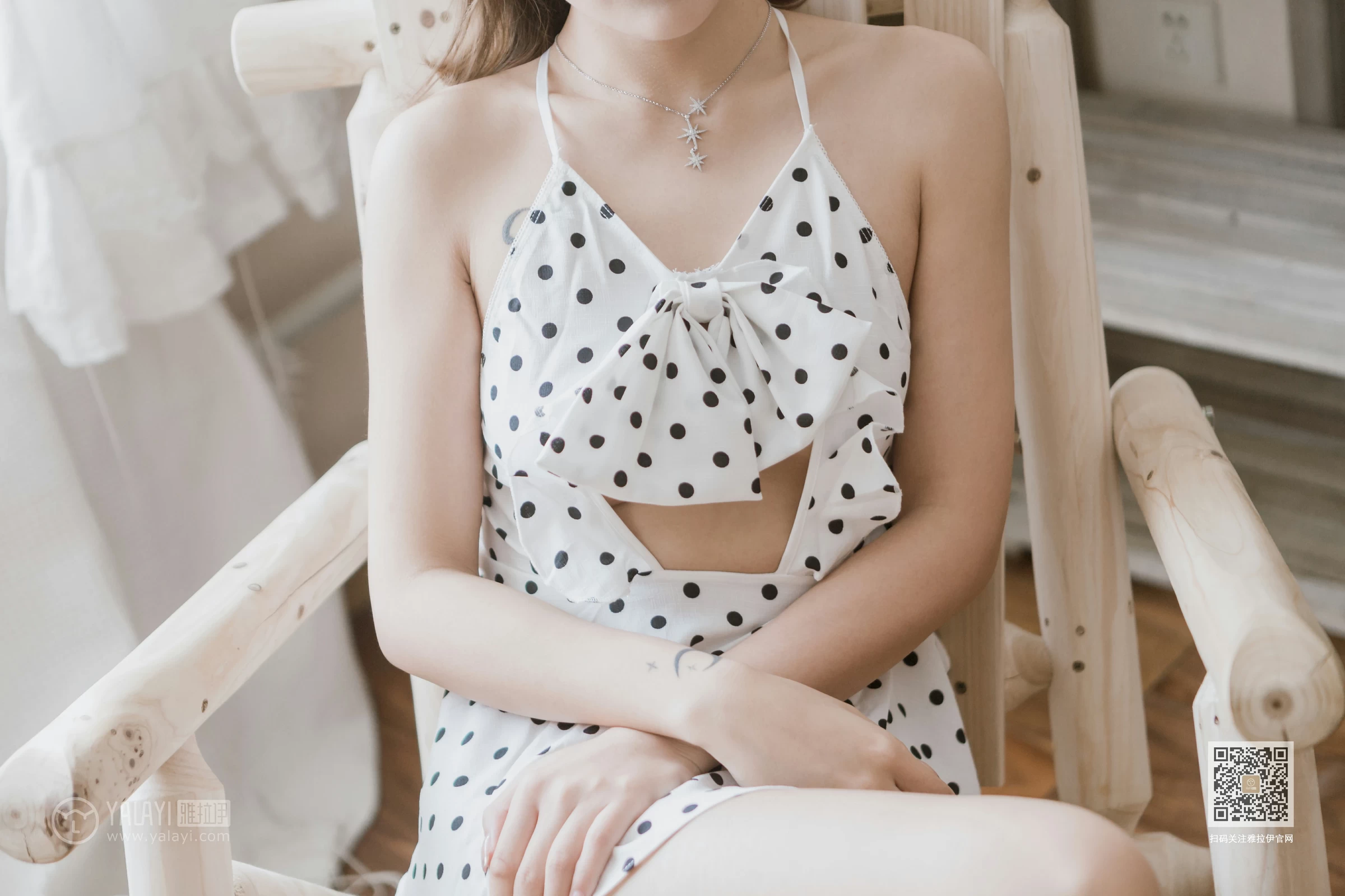 [YALAYI雅拉伊]Vol.572 日光倾城 刘子炀 白色比基尼泳装性感私房写真集第16张