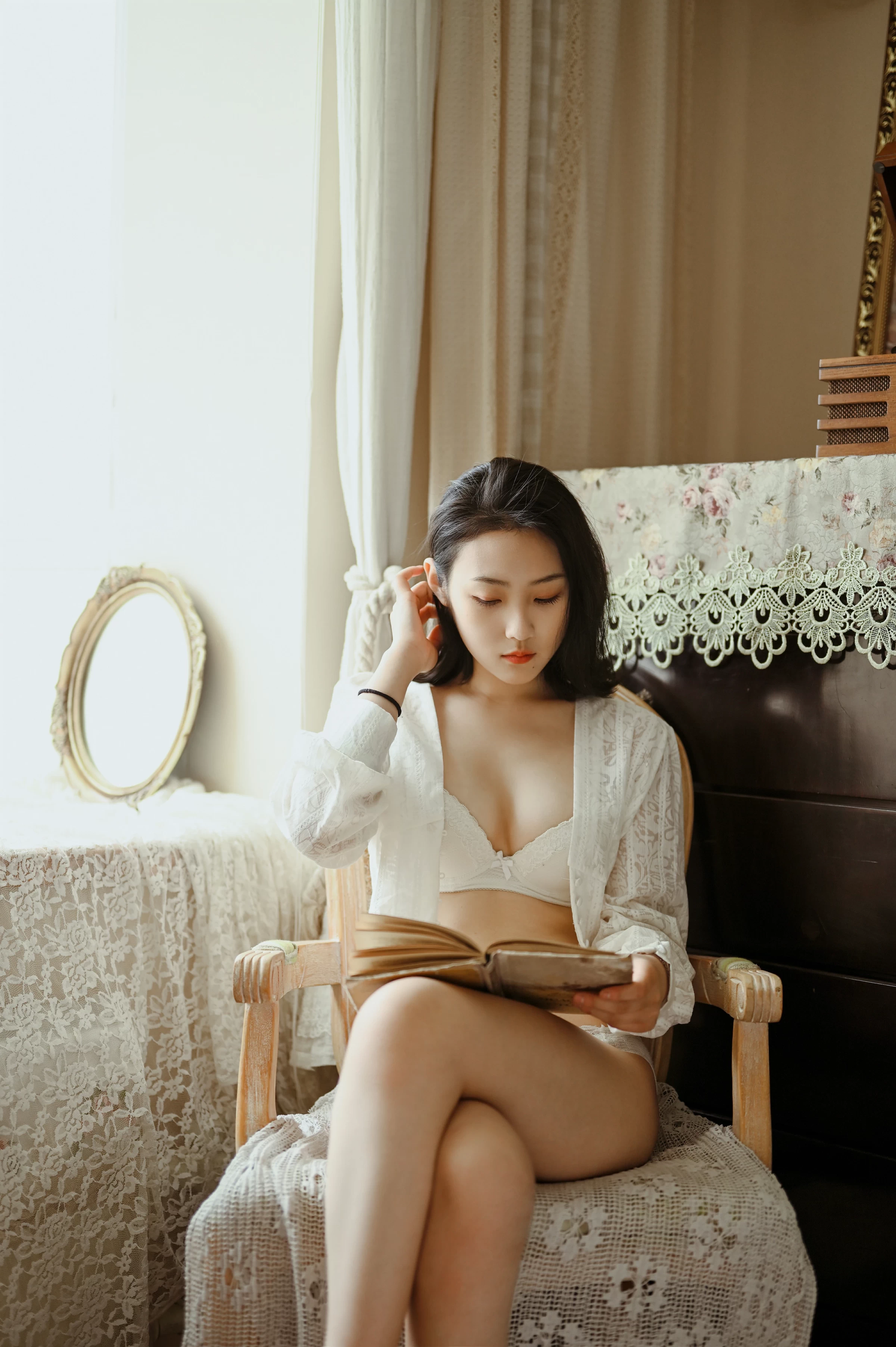 [YALAYI雅拉伊]NO.615 《闺中处子》 沈伊 白色透视镂空衬衫加内衣性感私房写真集第2张