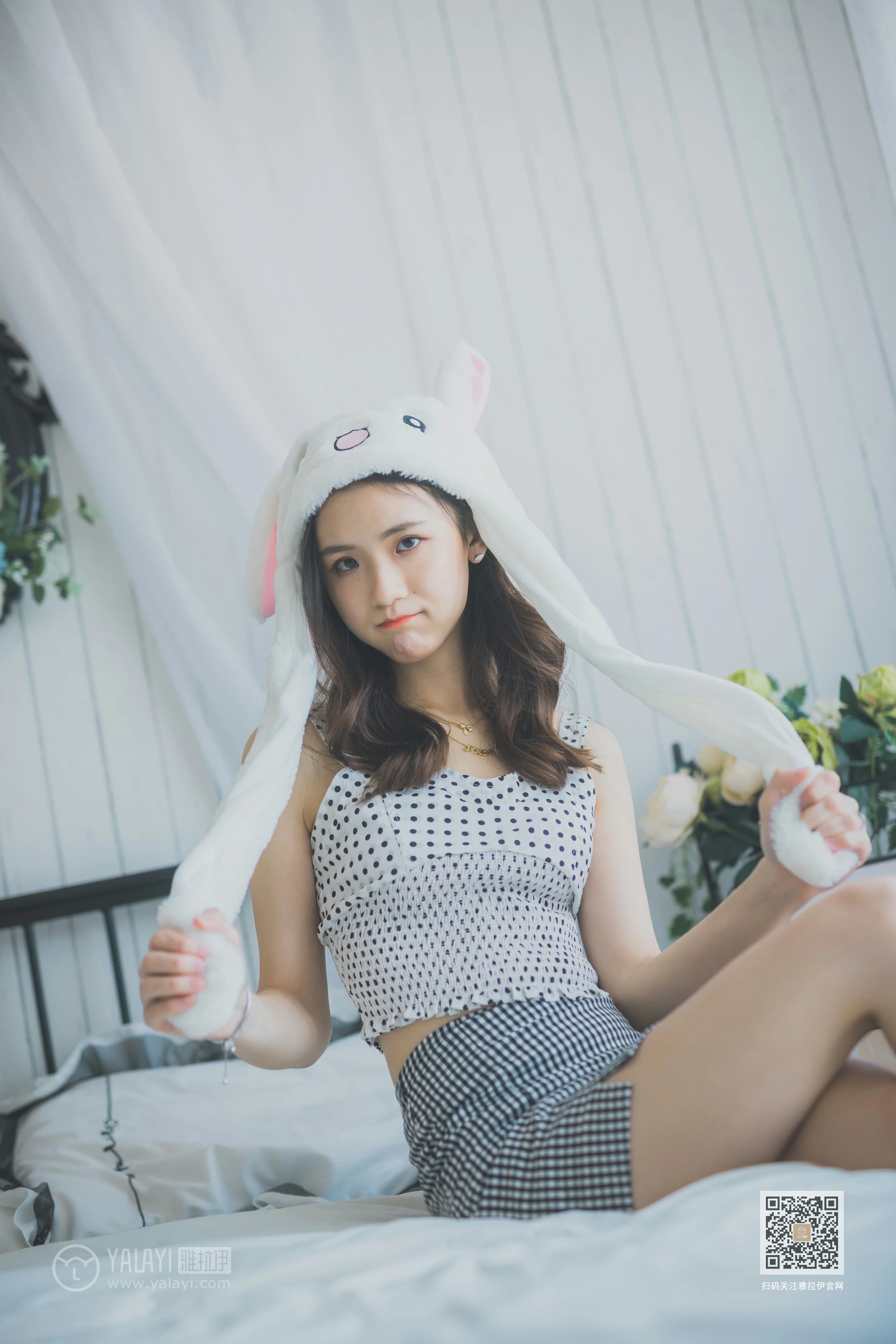 [YALAYI雅拉伊]NO.632 《淘气女友》 尹梦 白色小背心加斑点短裙清纯可爱私房写真集第9张